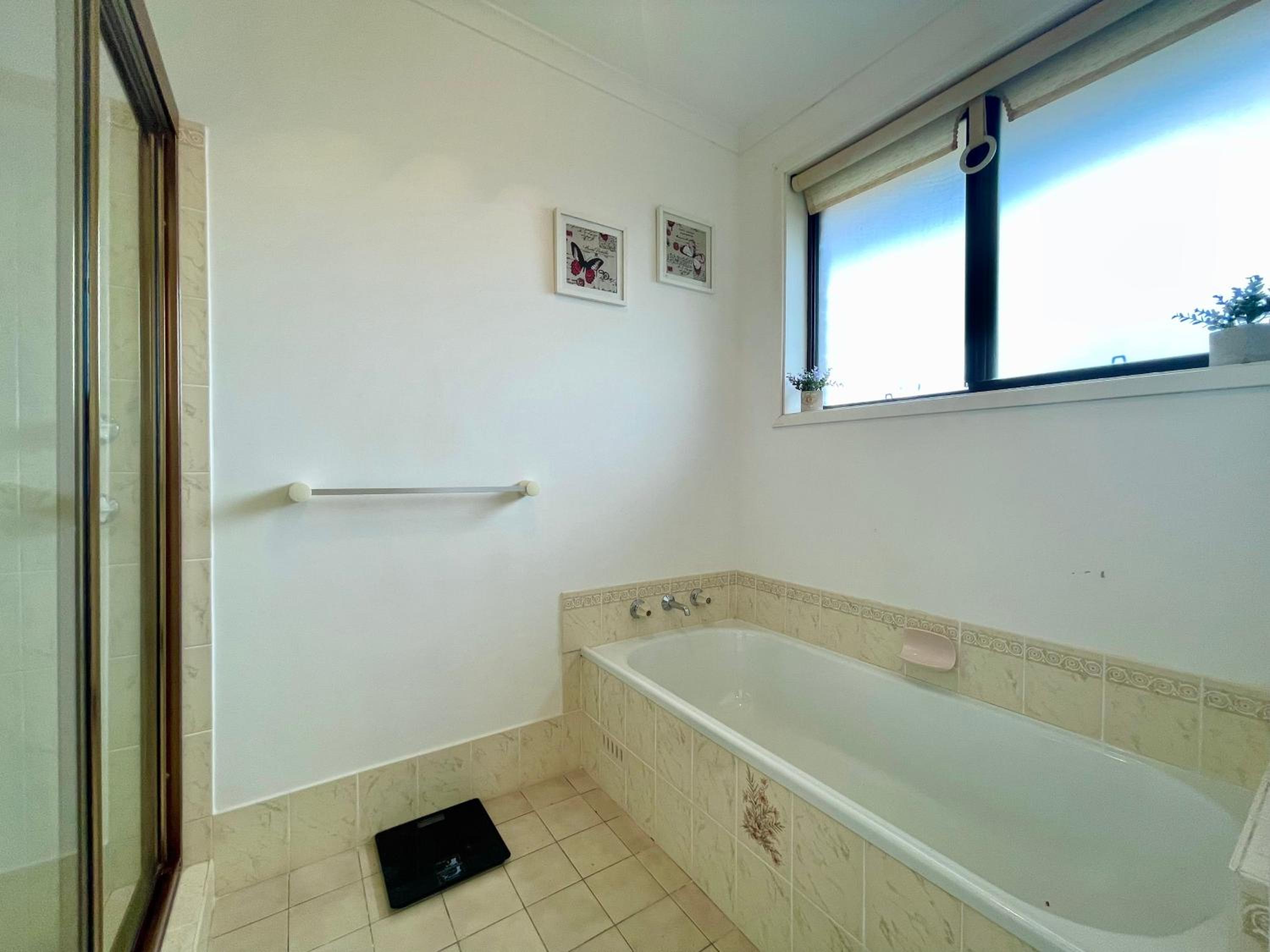 Narrow Neck Retreat
