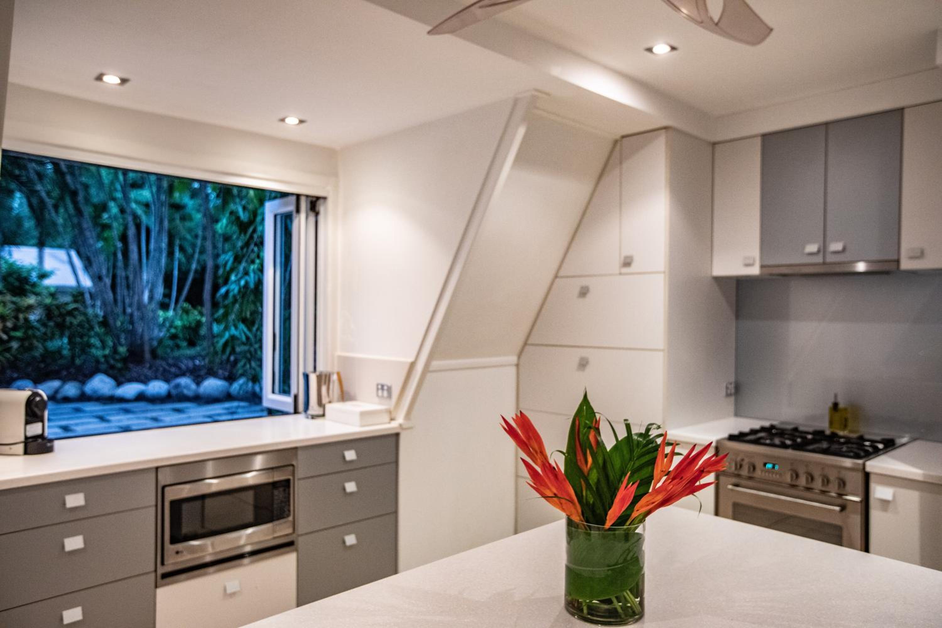 Cottonwood Beachfront Estate, Port Douglas