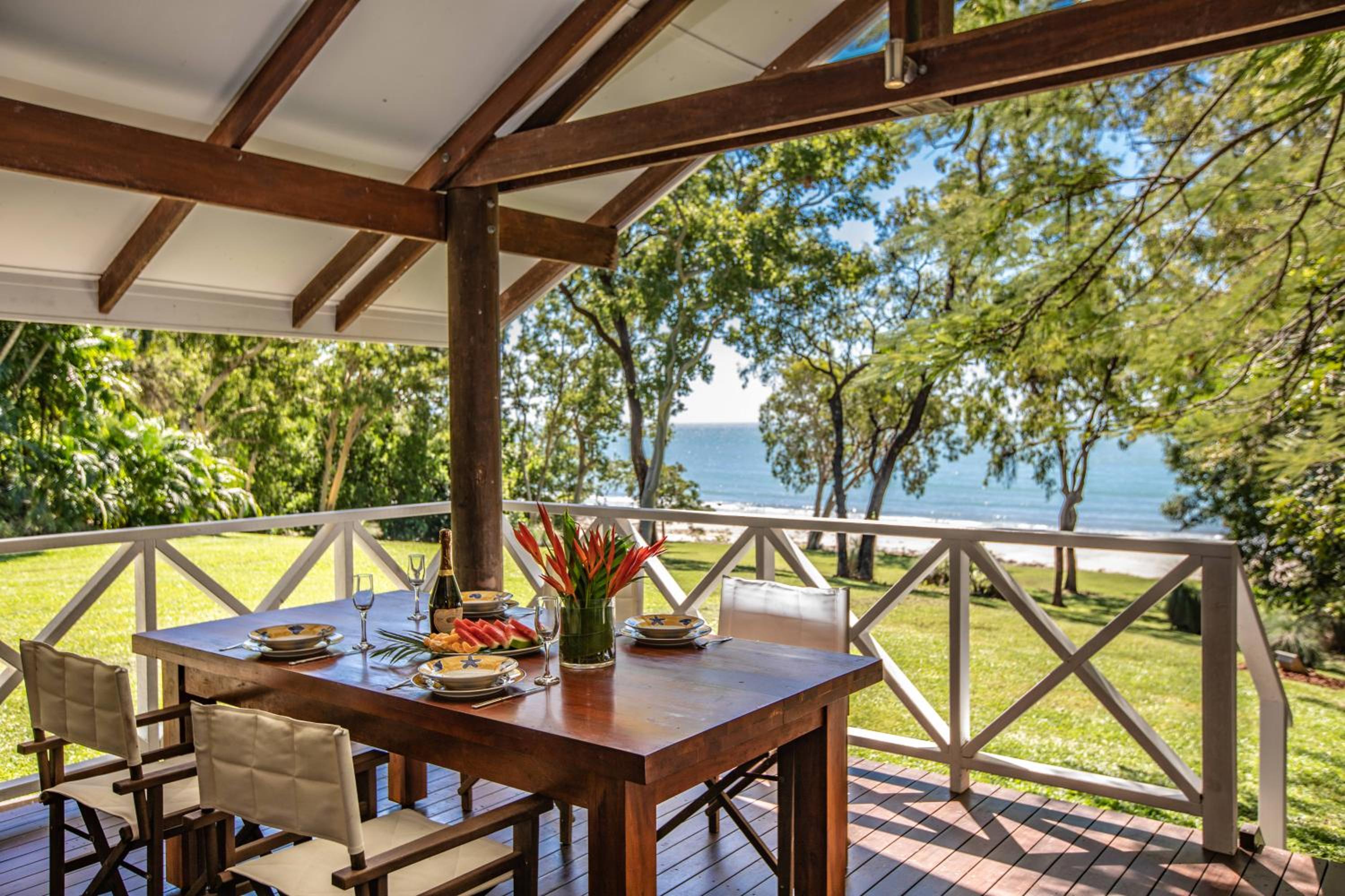 Cottonwood Beachfront Estate, Port Douglas