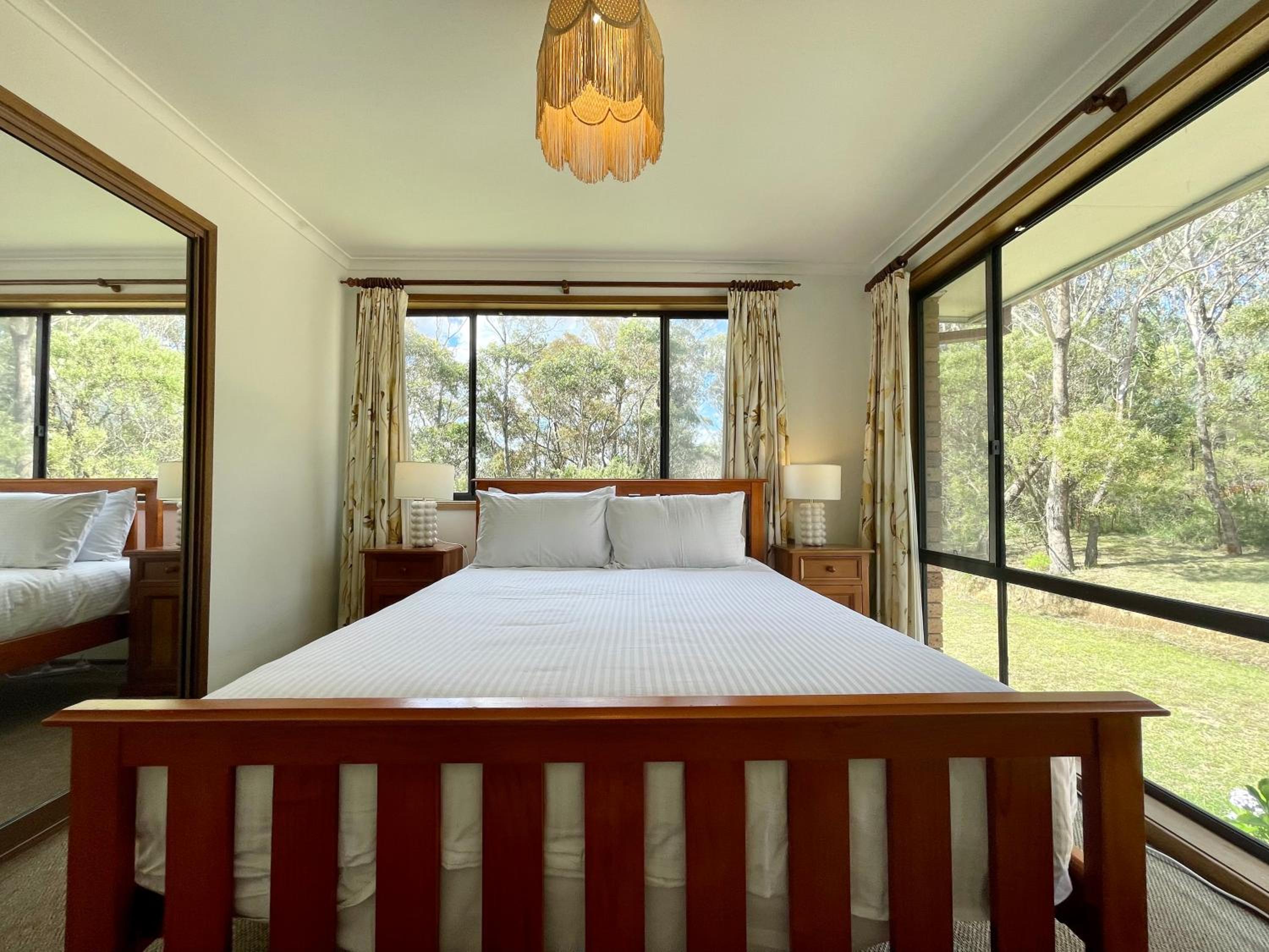 Narrow Neck Retreat
