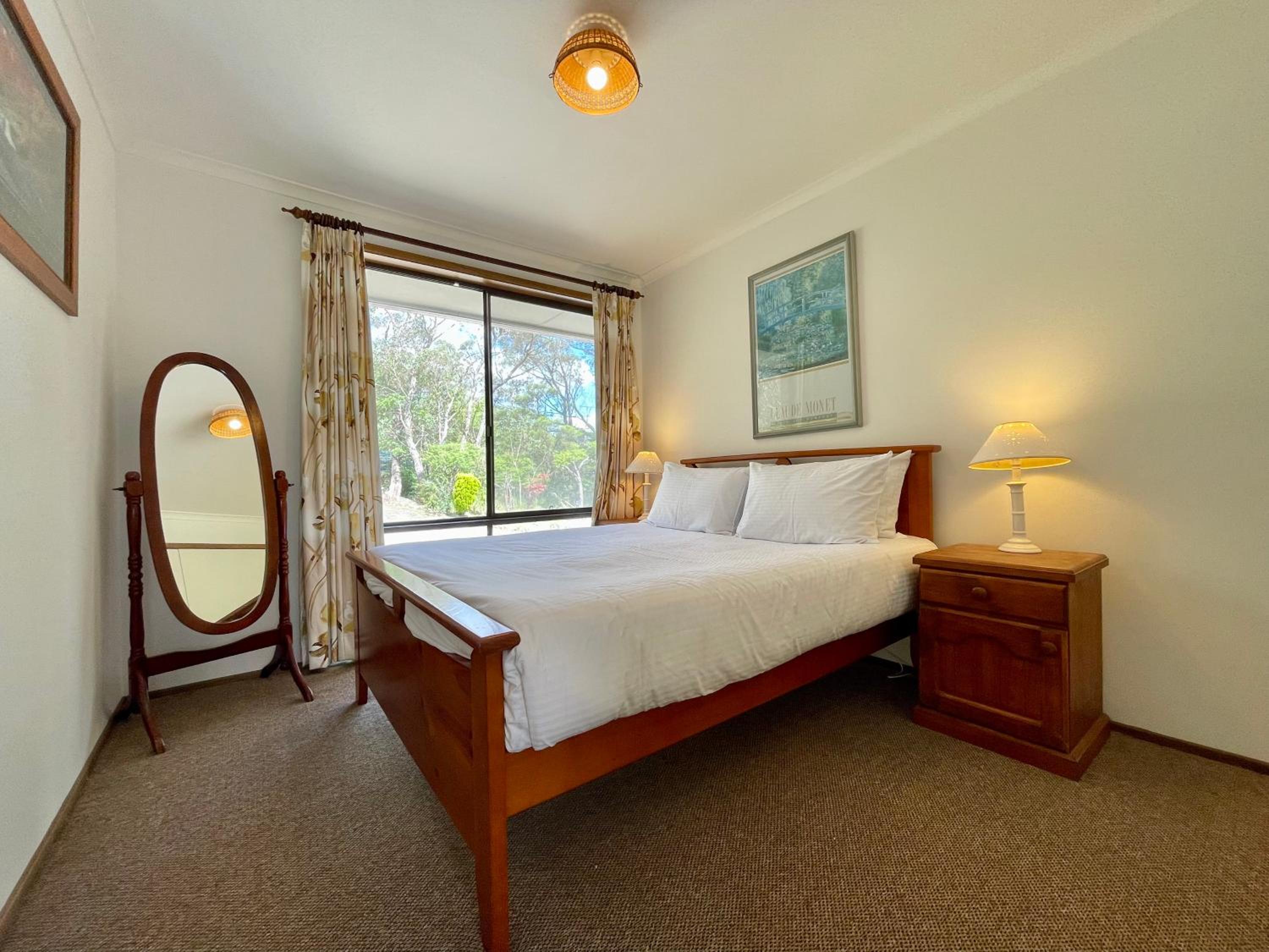 Narrow Neck Retreat