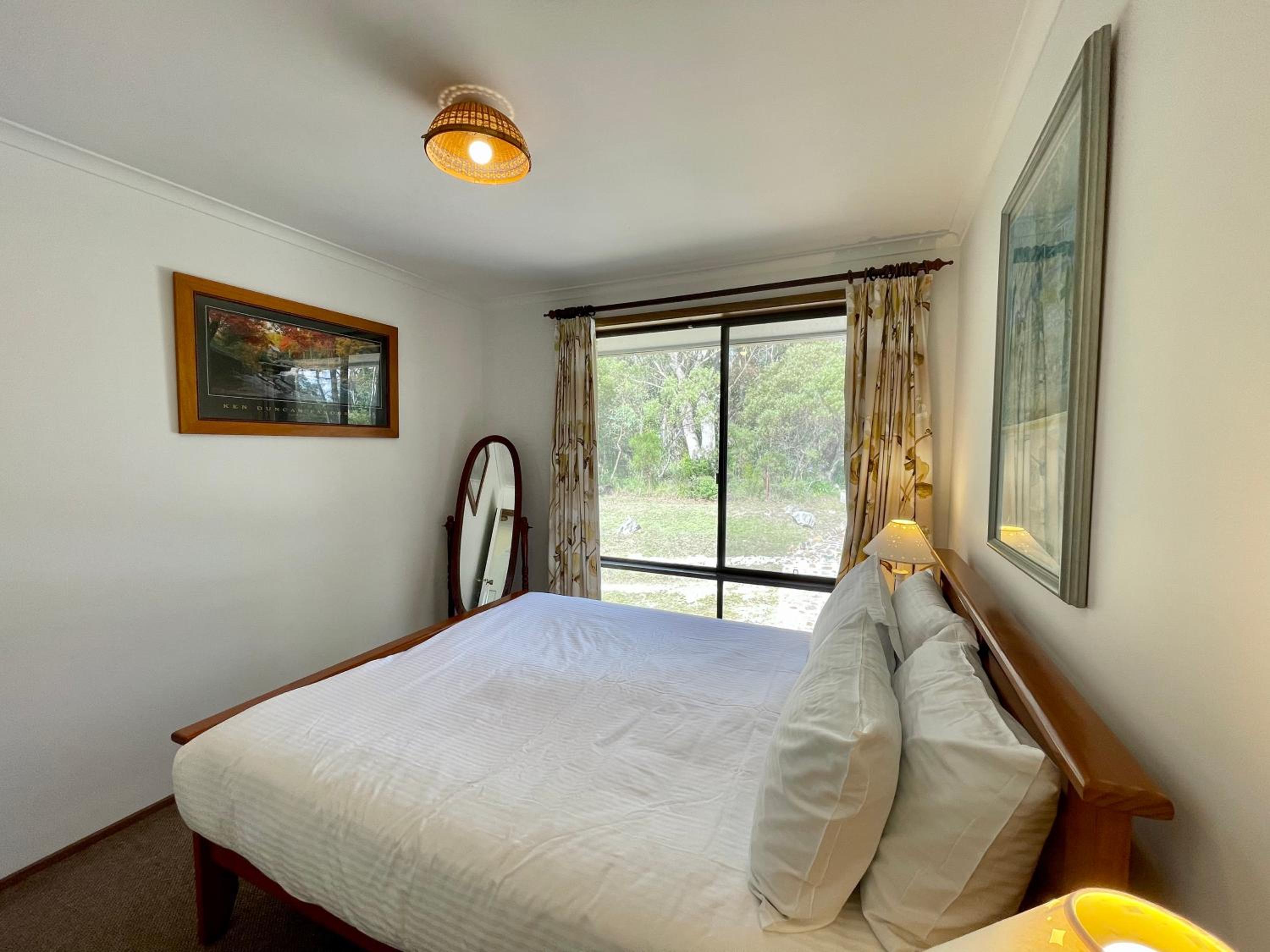 Narrow Neck Retreat