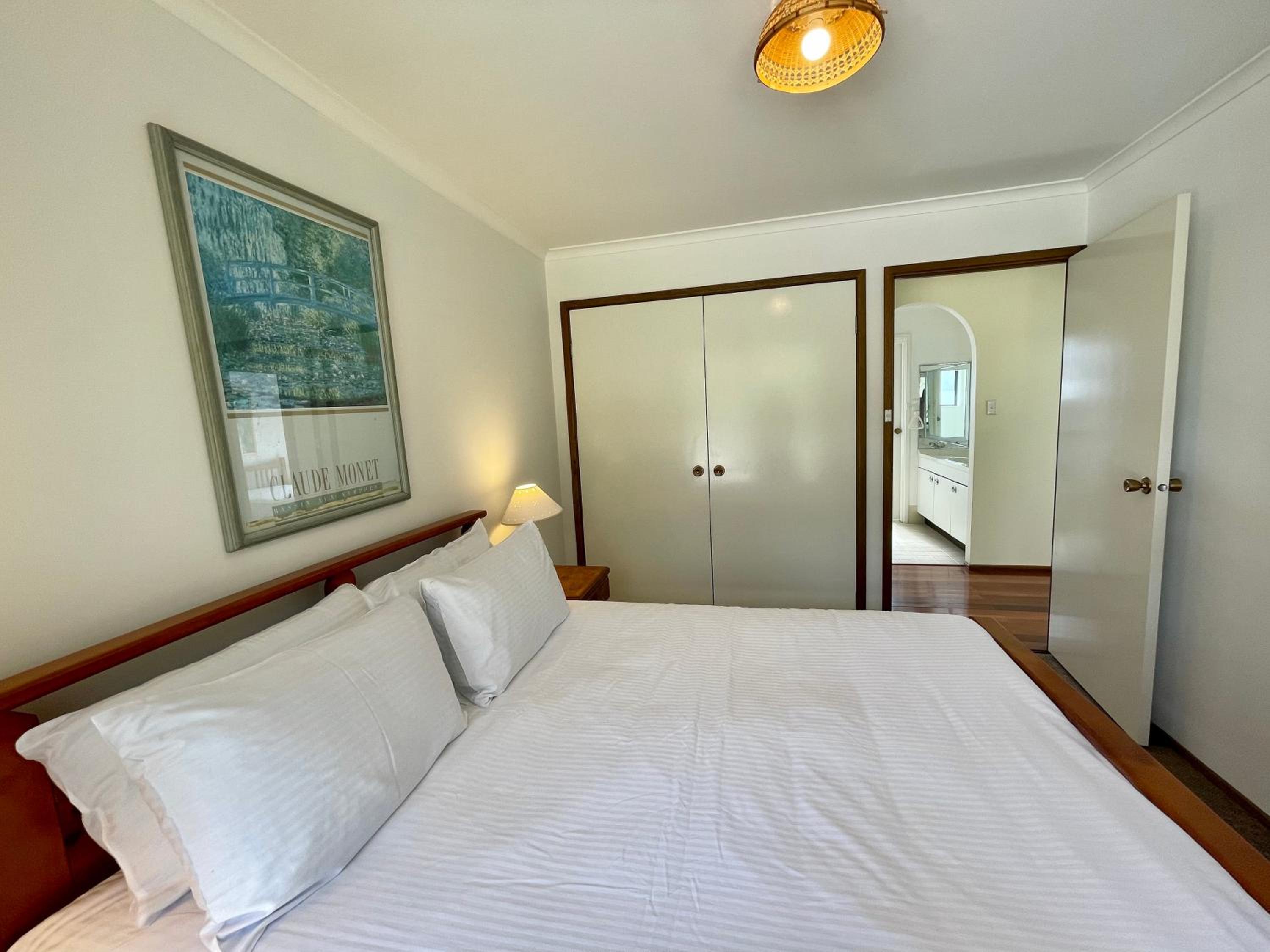 Narrow Neck Retreat