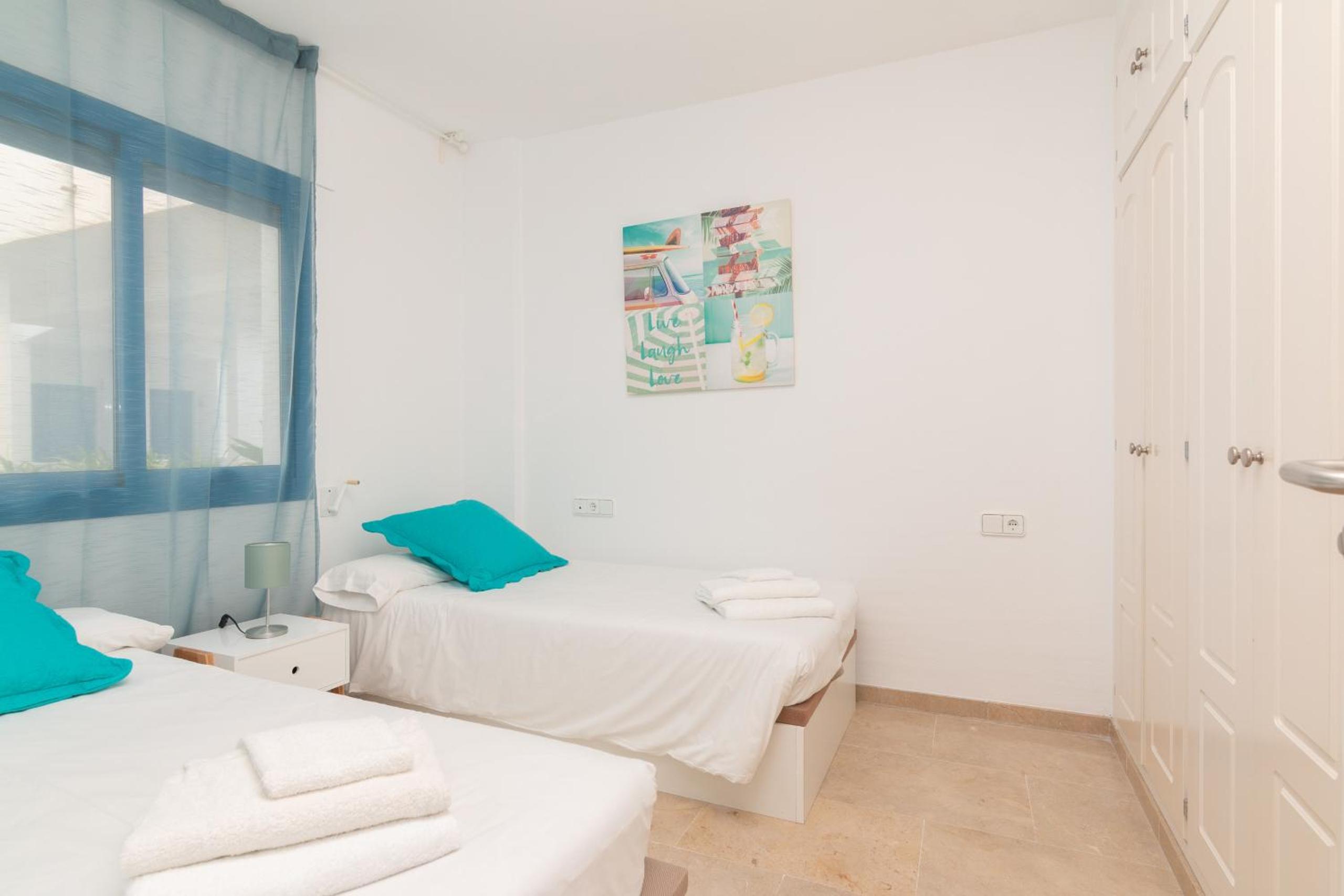 2258-Superb 1 bedroom-terrace and sea view view 4
