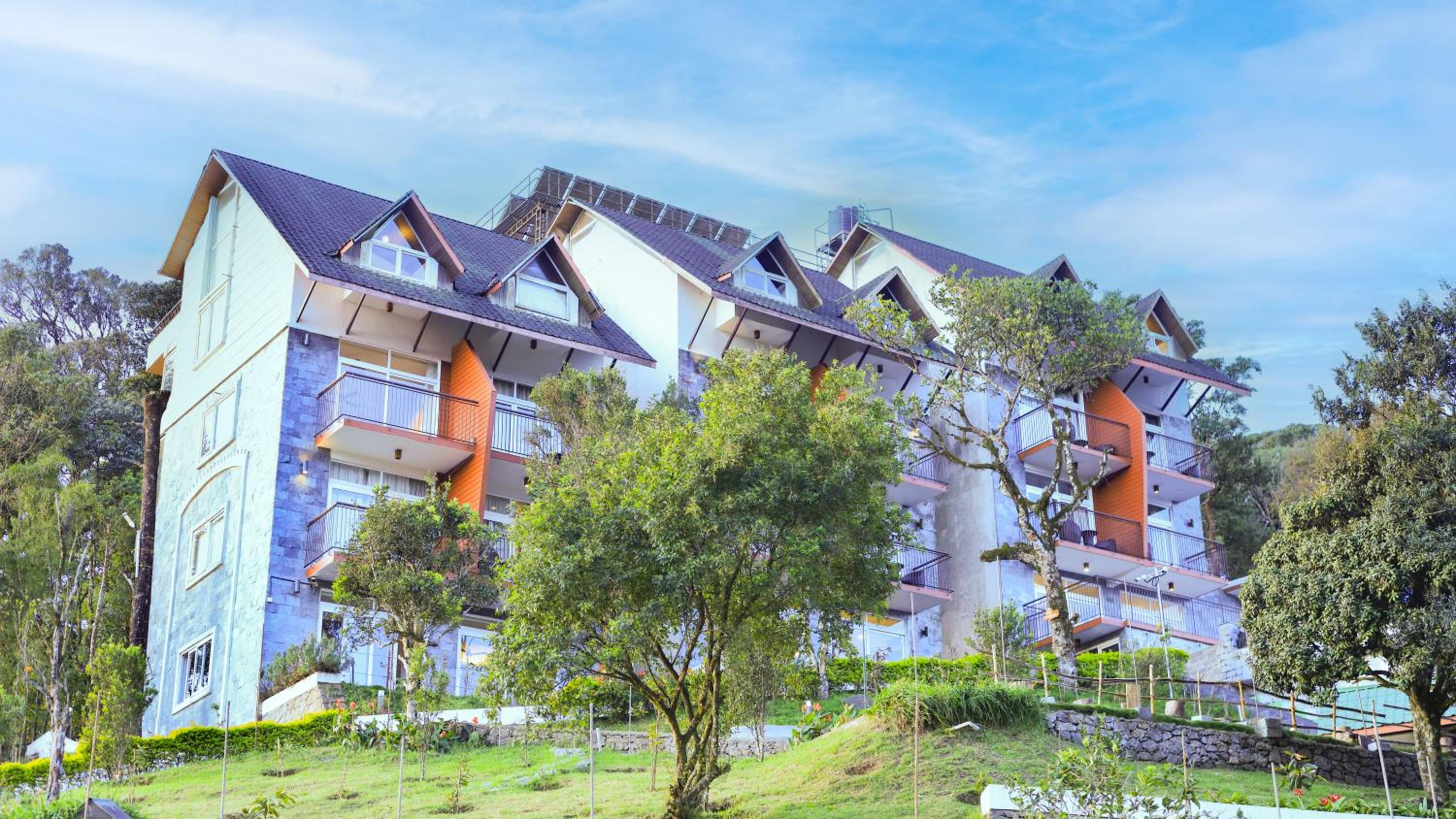 Shola Crown Resort - Munnar