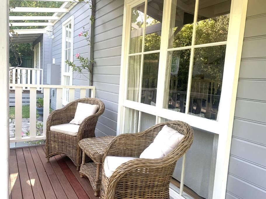 Hamptons charm at Nantucket in Mollymook