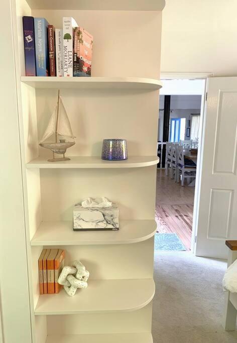 Hamptons charm at Nantucket in Mollymook