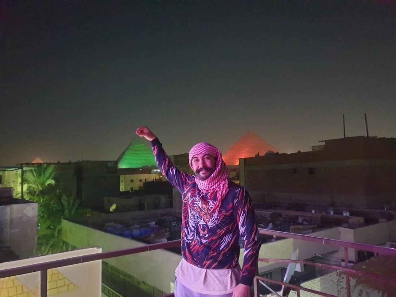 Jana Pyramids view inn