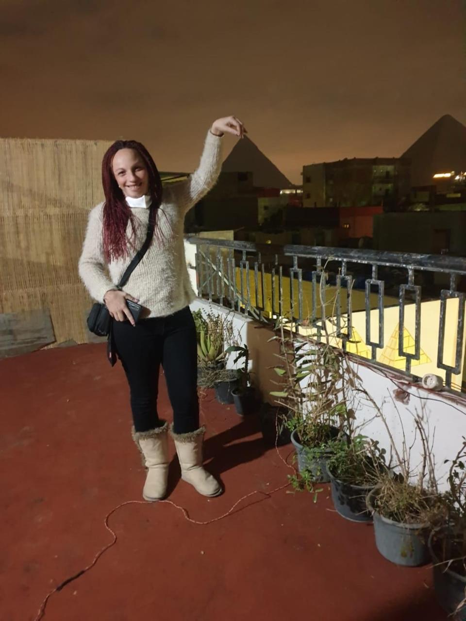 Jana Pyramids view inn