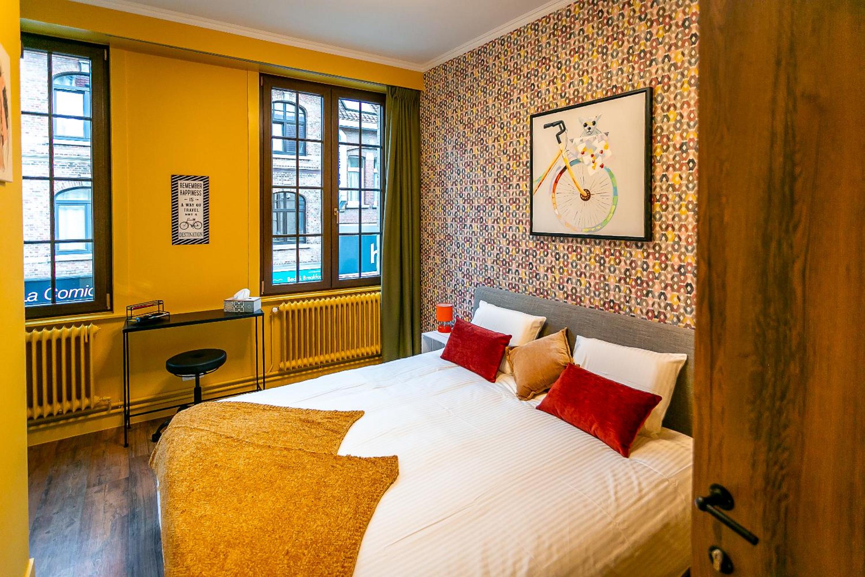 The Newport Lodge included 3h PRIVATE indoor welnes & use e-bikes