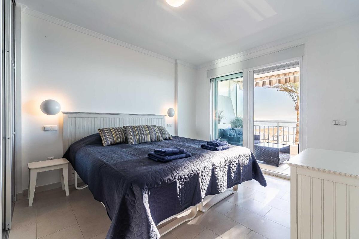 25-Modern Apartment in Paseo Maritimo, Fuengirola! photo 2