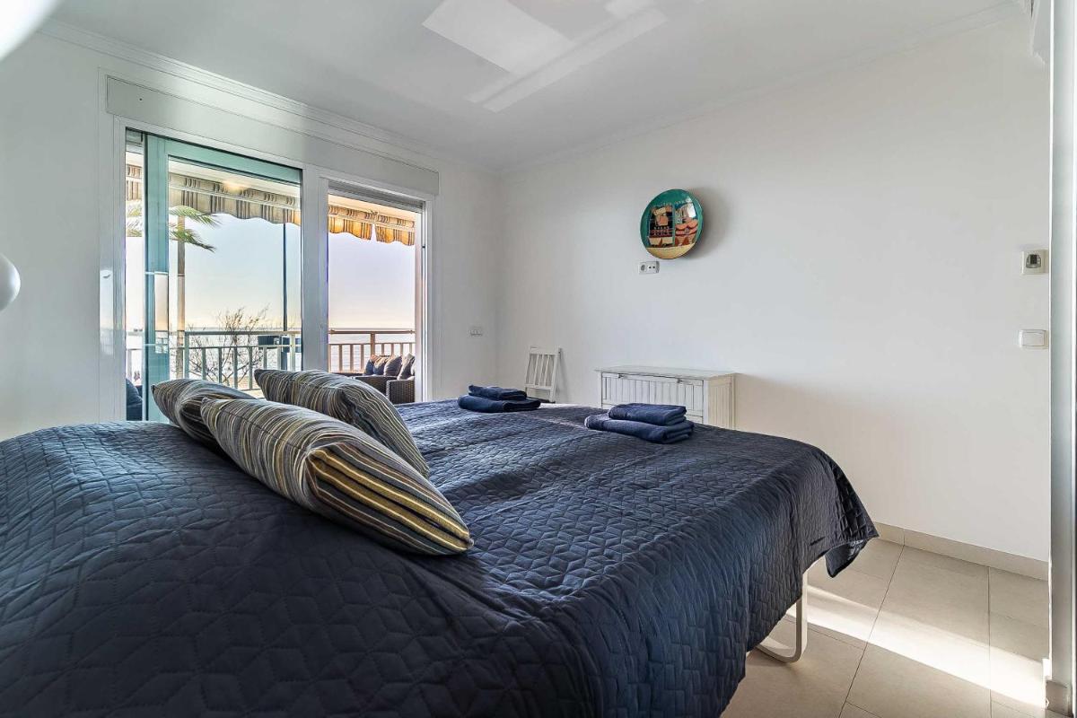 25-Modern Apartment in Paseo Maritimo, Fuengirola! photo 4