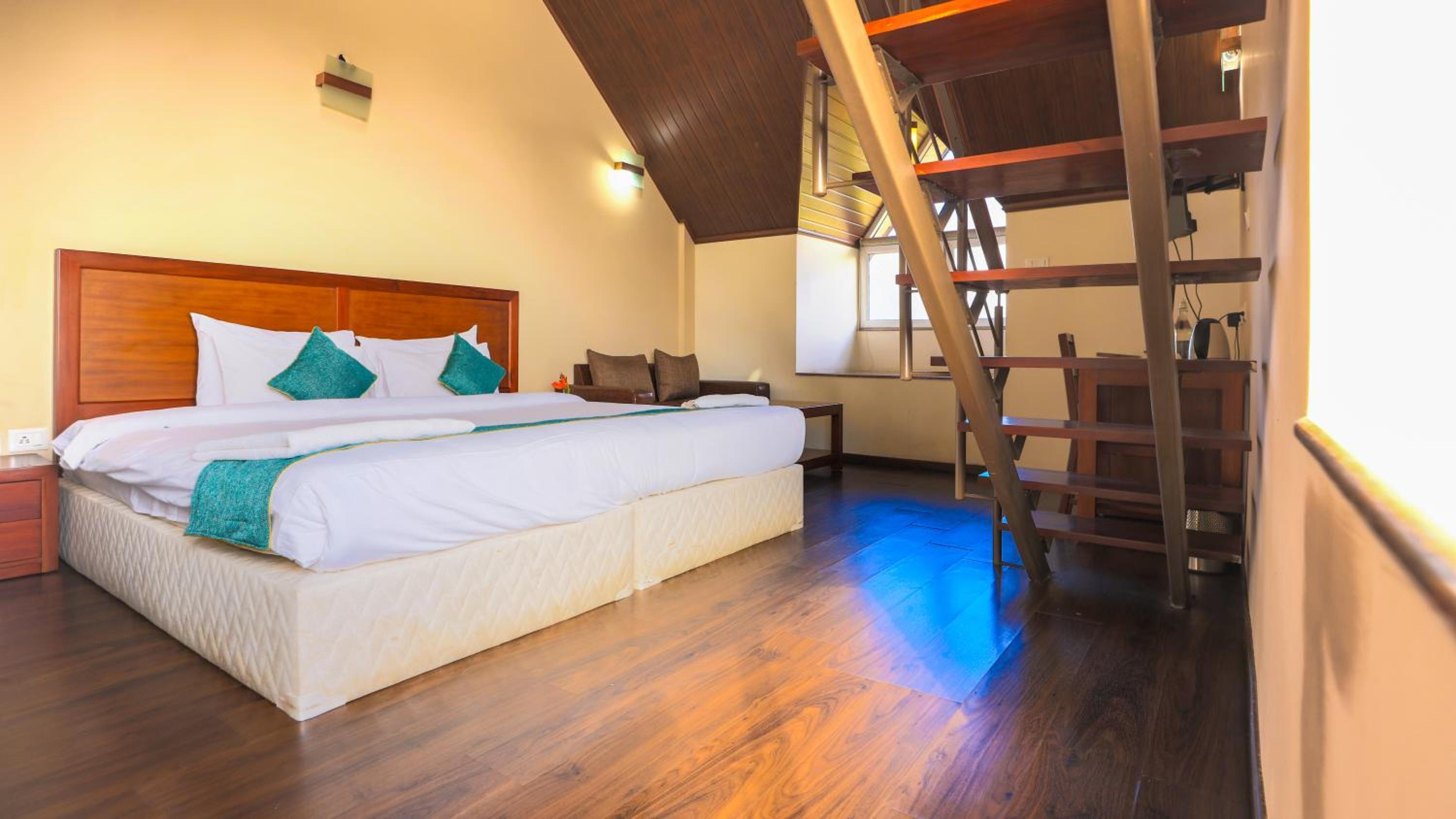 Shola Crown Resort - Munnar