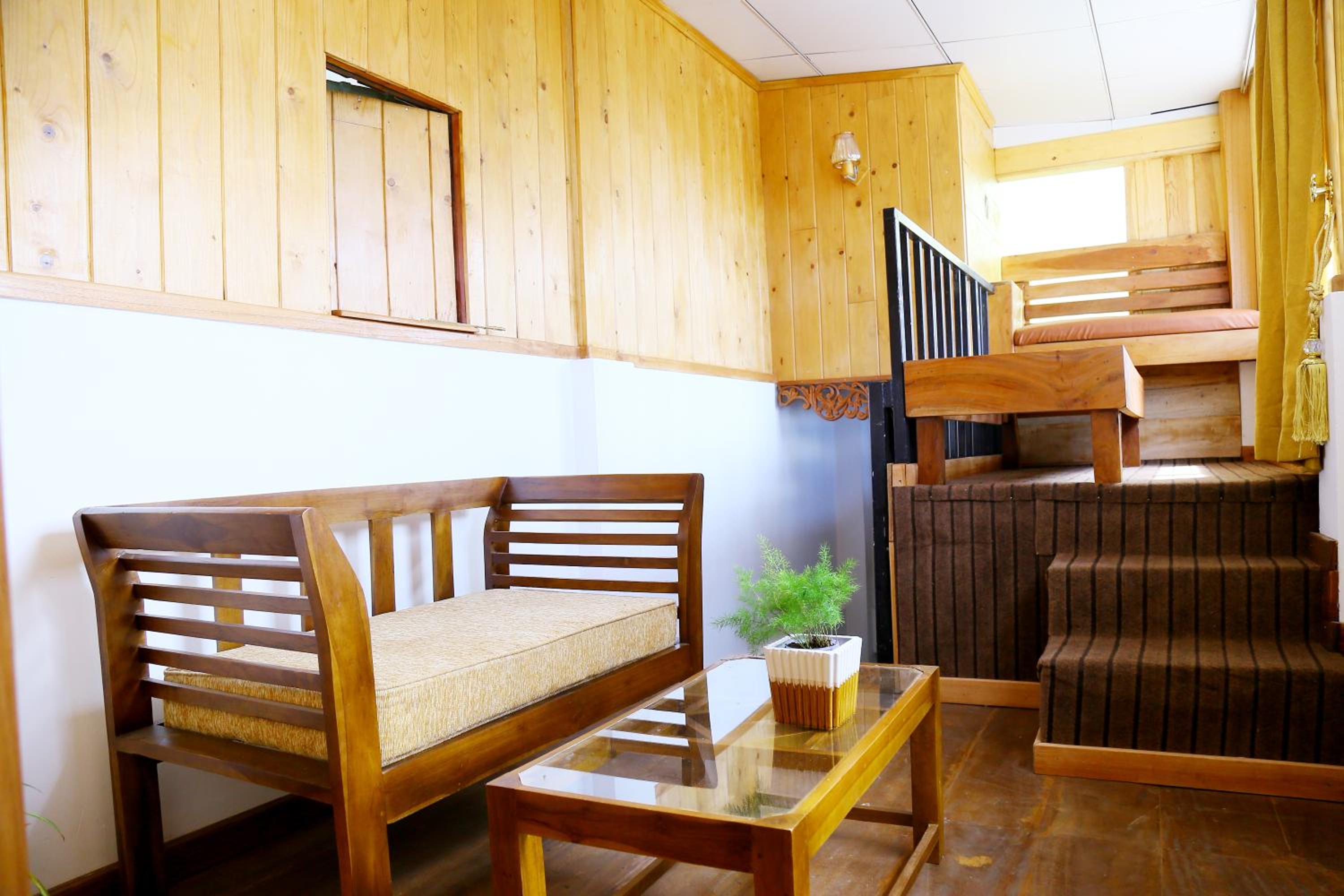 YOUTHENI VILLA