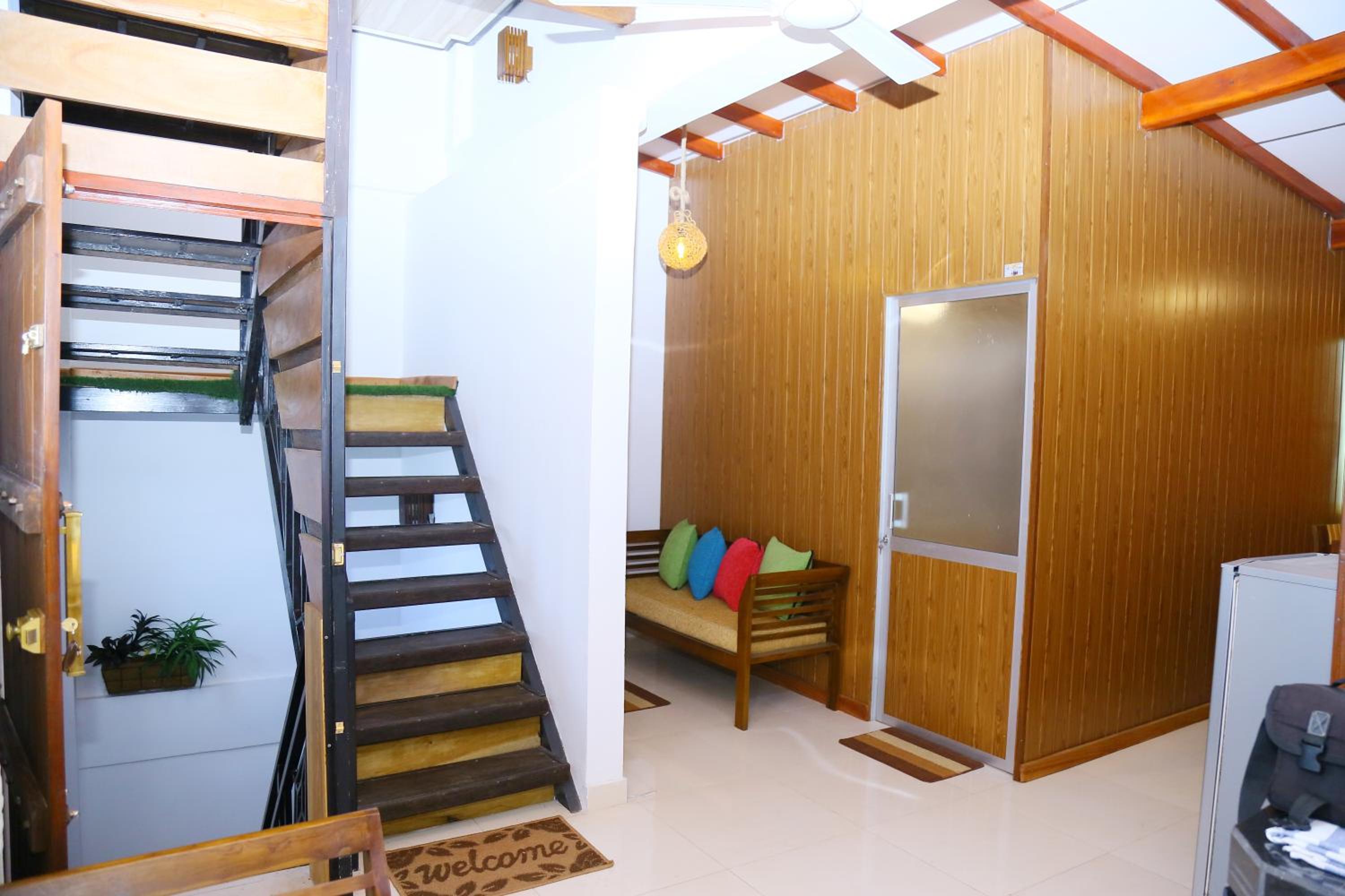 YOUTHENI VILLA