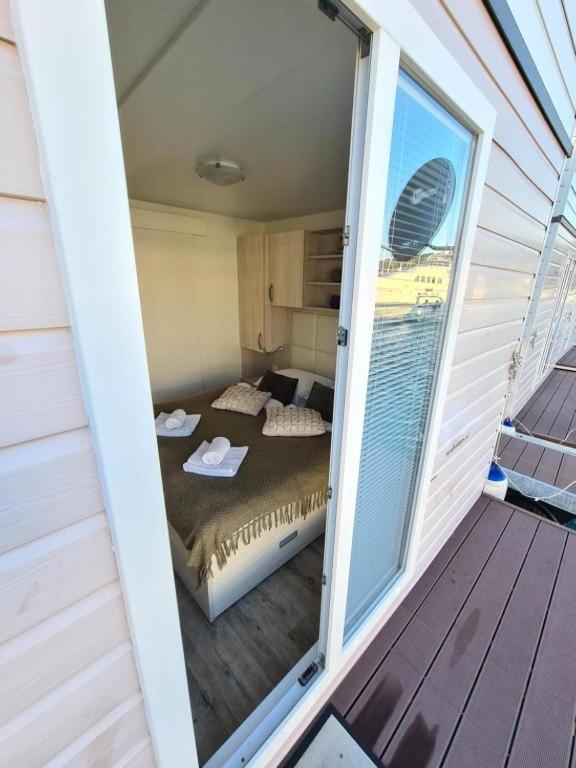 Marina Seahouse Brina