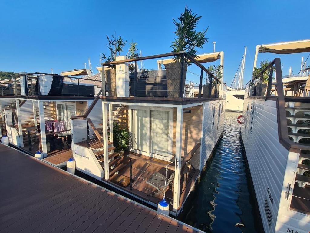 Marina Seahouse Brina