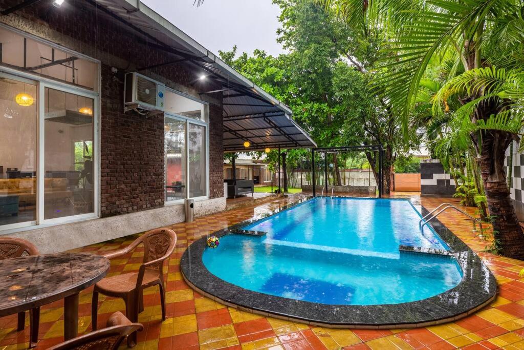 Stay Leisurely Country House, 4BHK Pool Karjat view 5