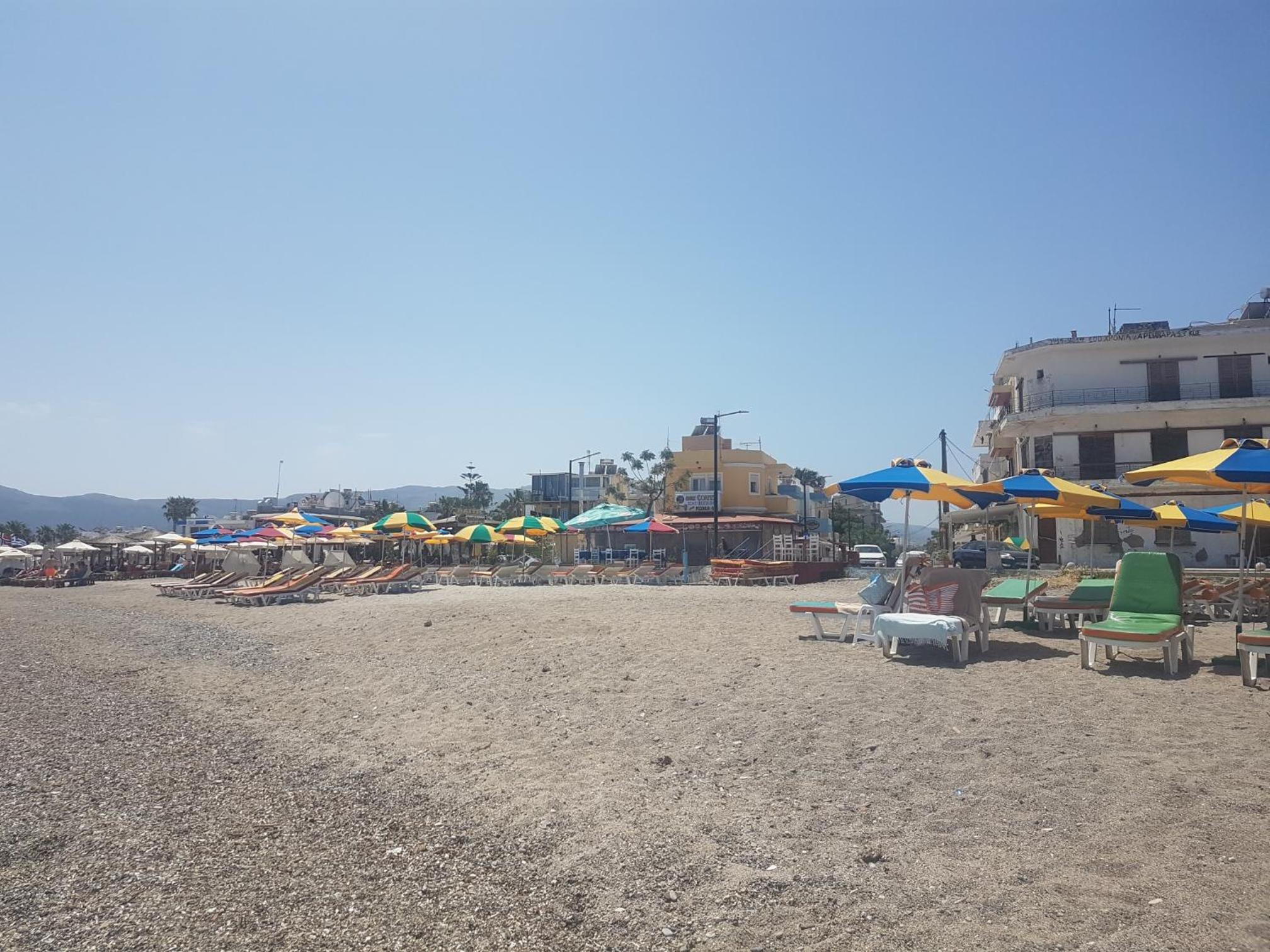 Bright & Comfy Apartments near the beach