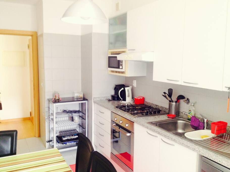 Luxury Lisbon Apartment. With Air Con. view 2