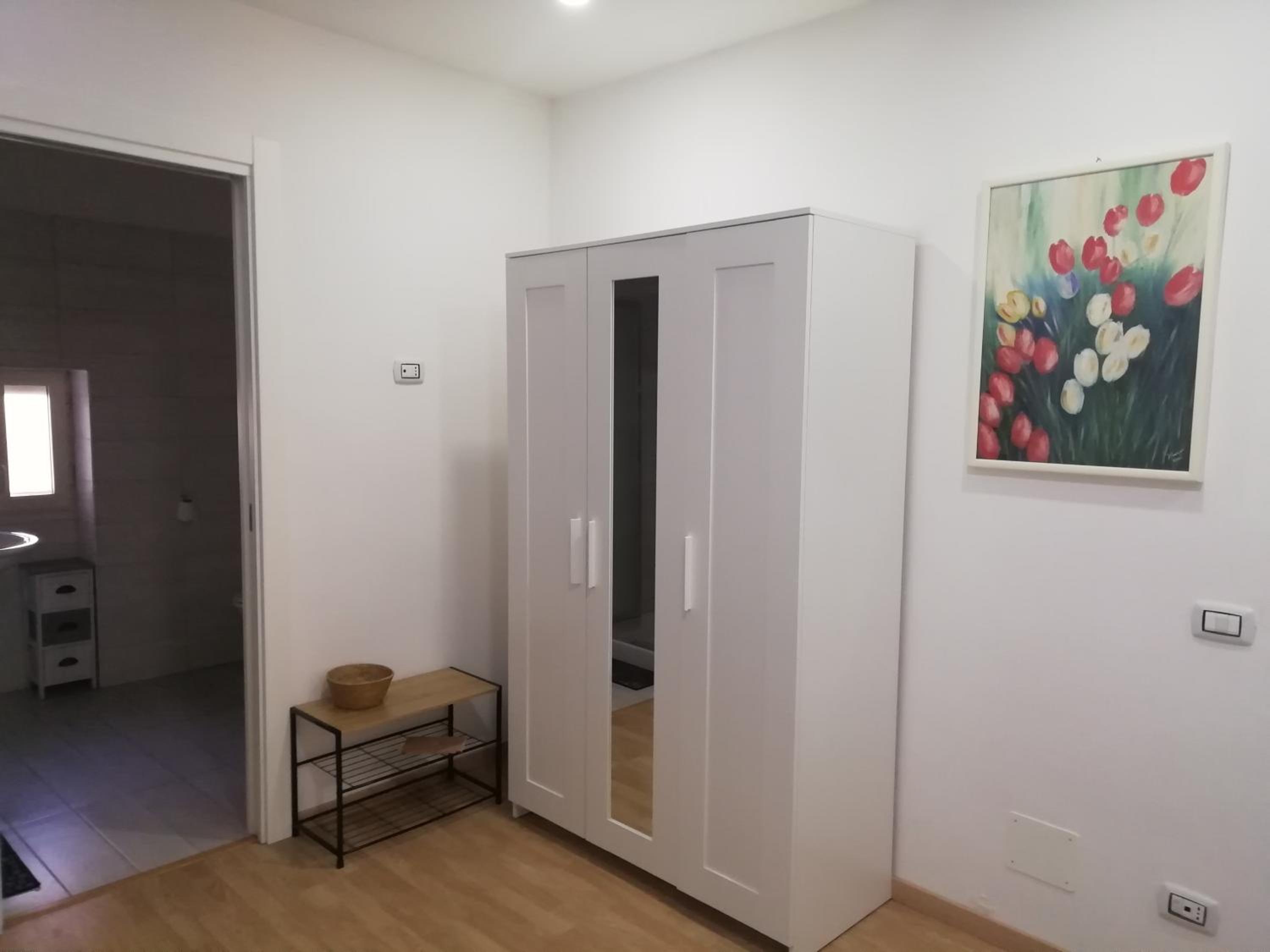 Otto di denari en Naples — hotel room