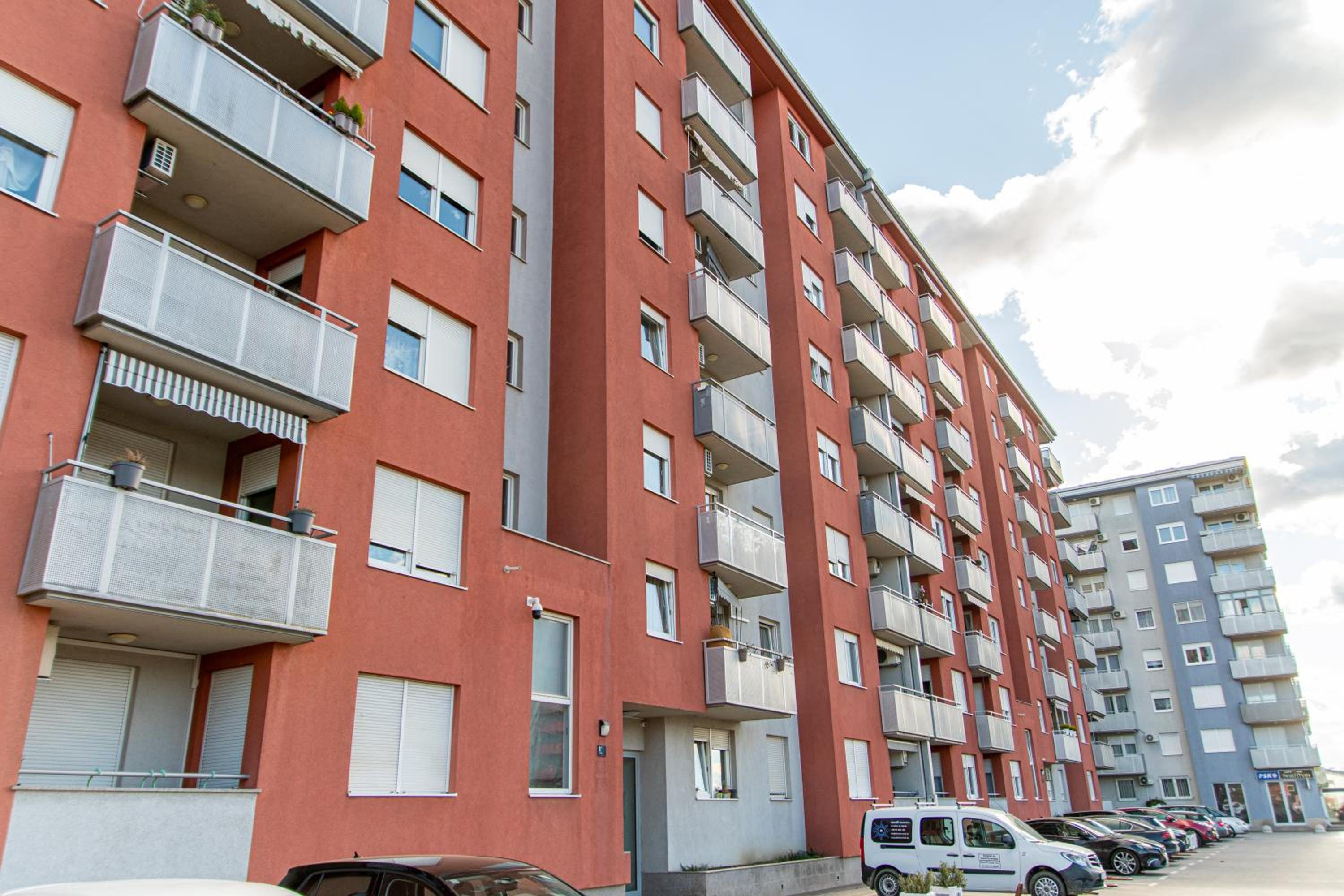 Flexible SelfCheckIns 43 - Zagreb - Luxury - Parking - Loggia - Brand New