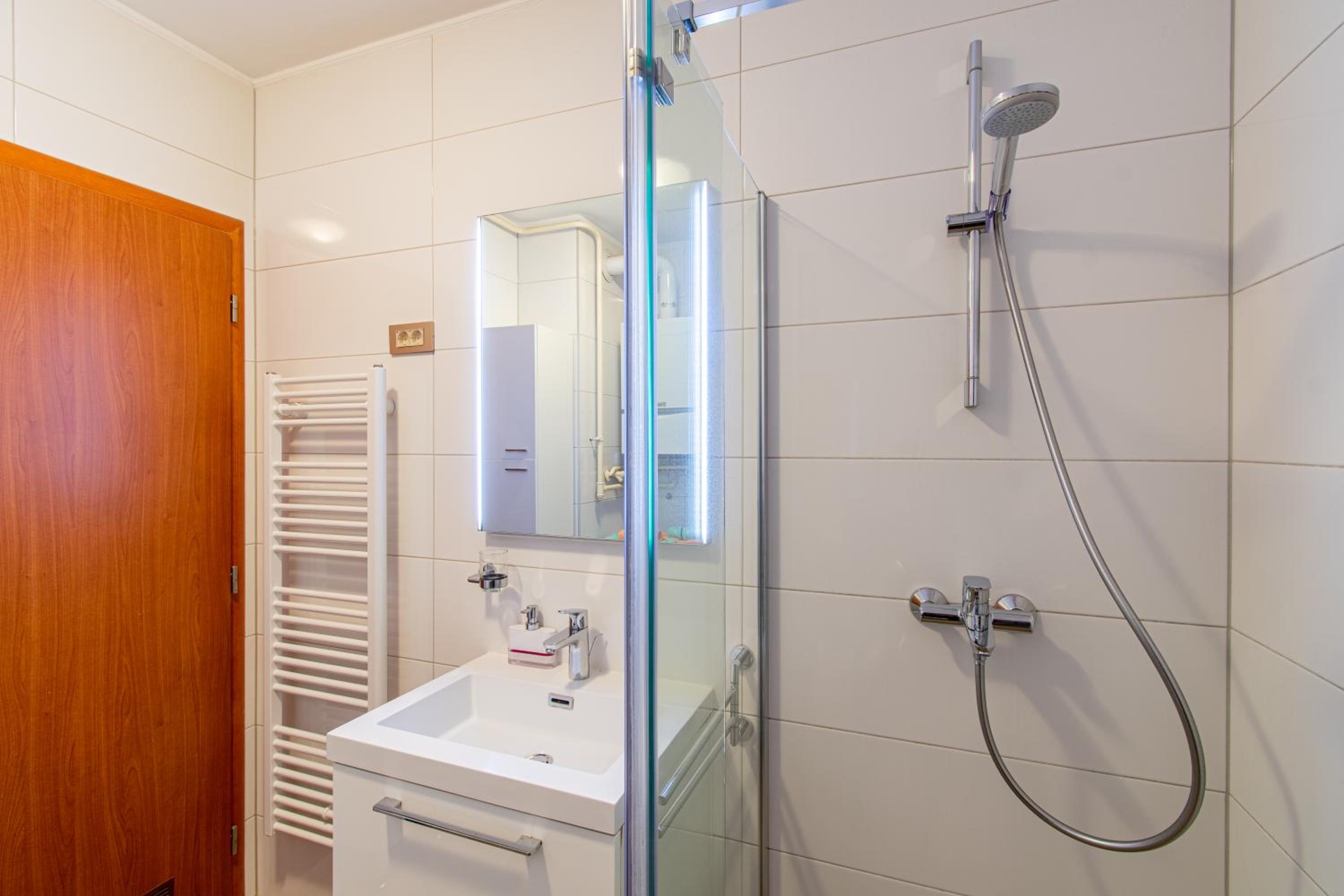 Flexible SelfCheckIns 43 - Zagreb - Luxury - Parking - Loggia - Brand New