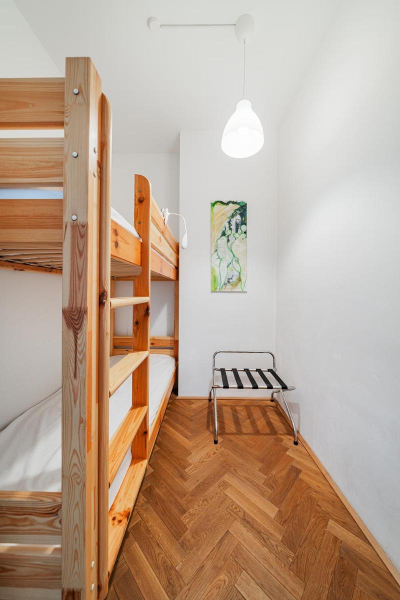 15 C&J's apartment