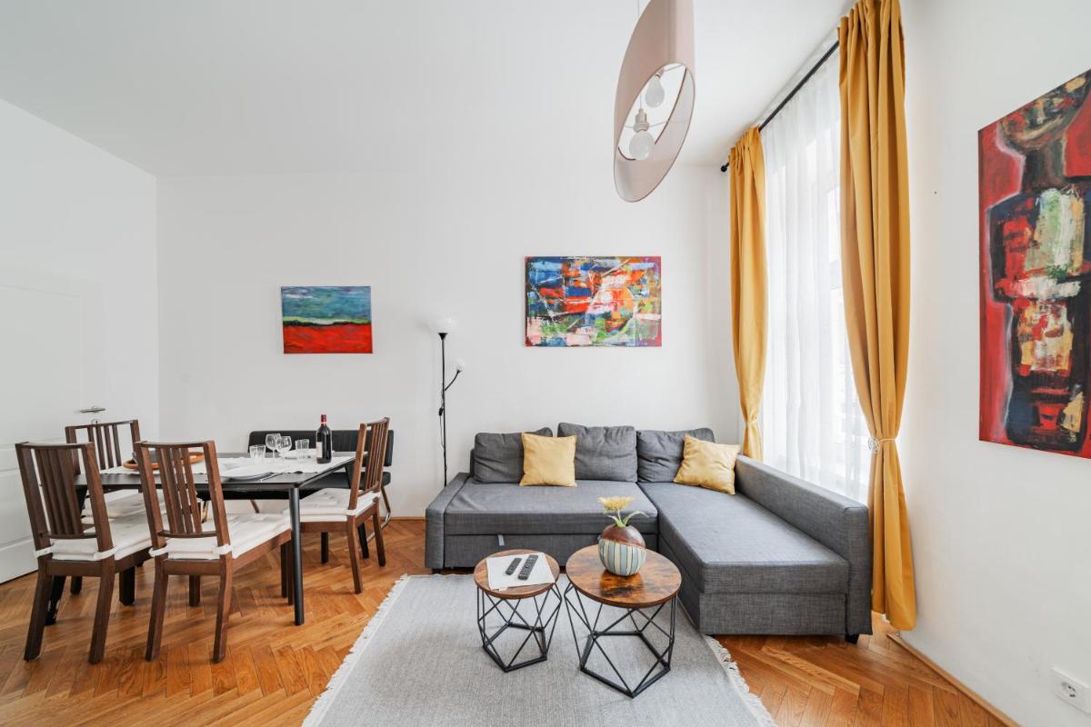 15 C&J's apartment