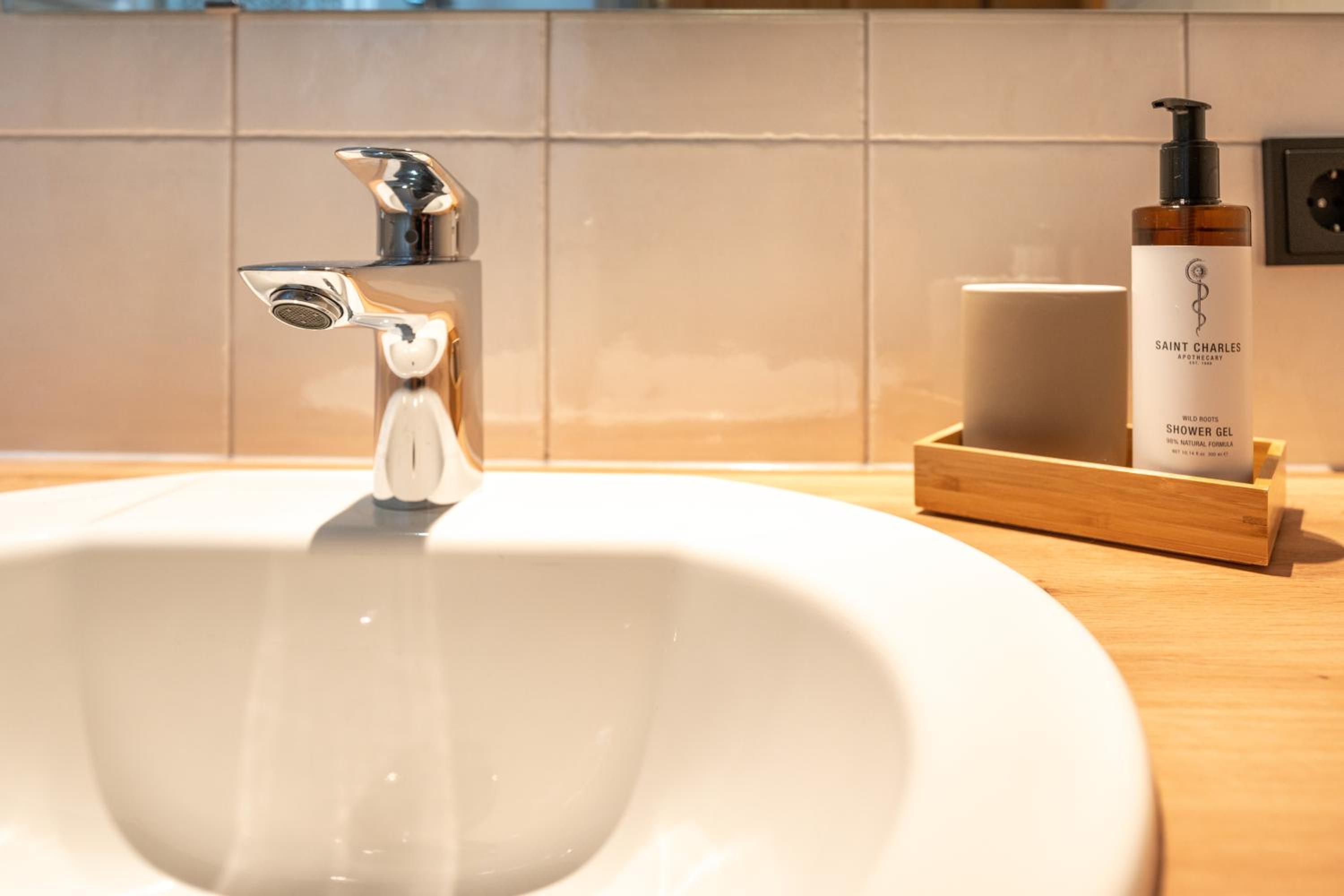 Dorfchalets & Apartments - in Kaprun centre including FREE entry Tauern Spa and Summer Card