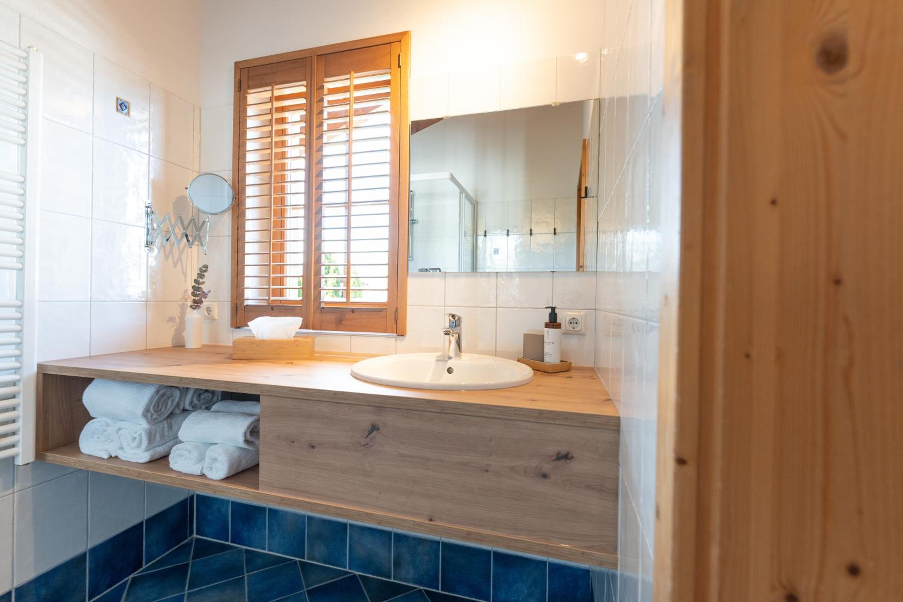 Dorfchalets & Apartments - in Kaprun centre including FREE entry Tauern Spa and Summer Card