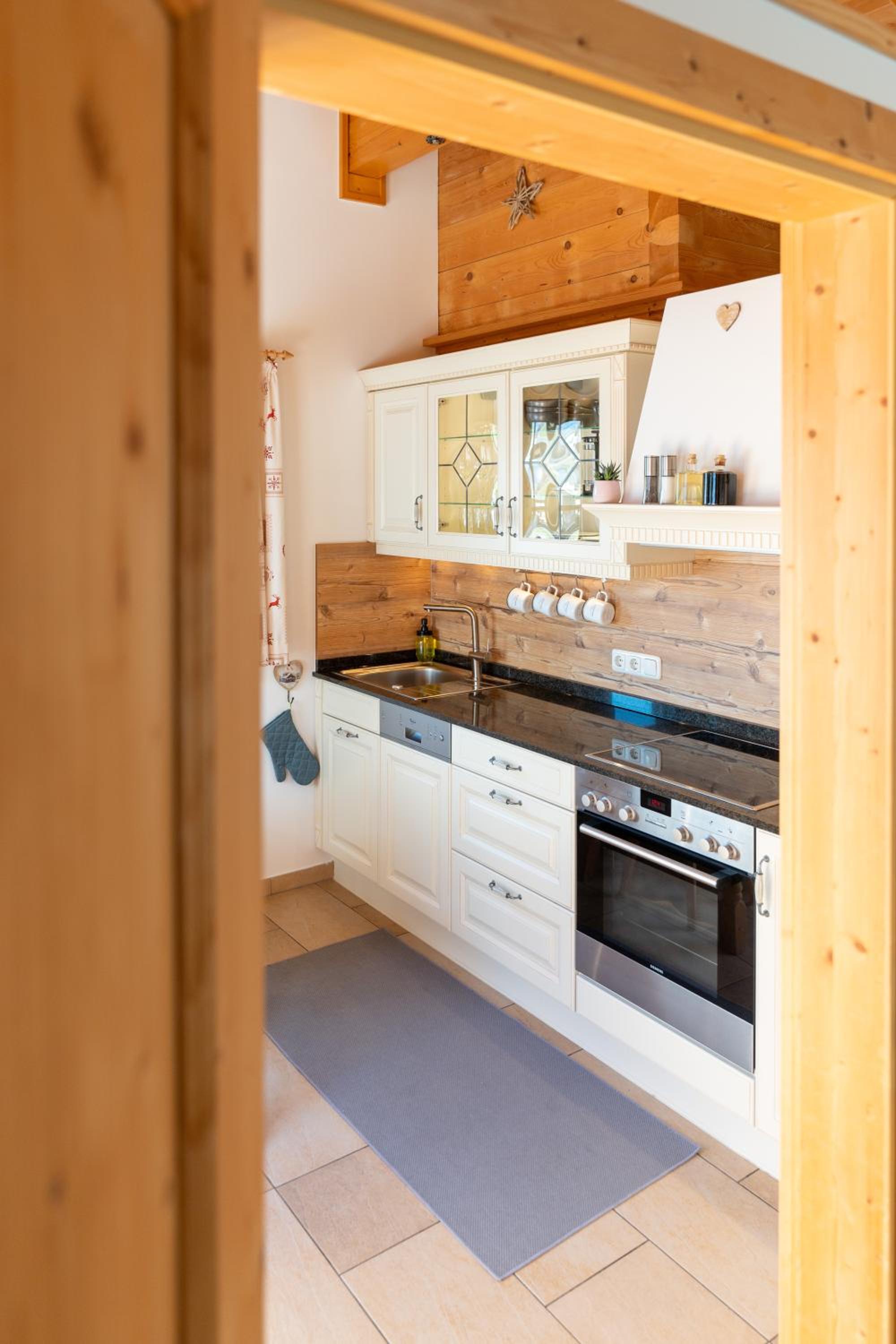 Dorfchalets & Apartments - in Kaprun centre including FREE entry Tauern Spa and Summer Card
