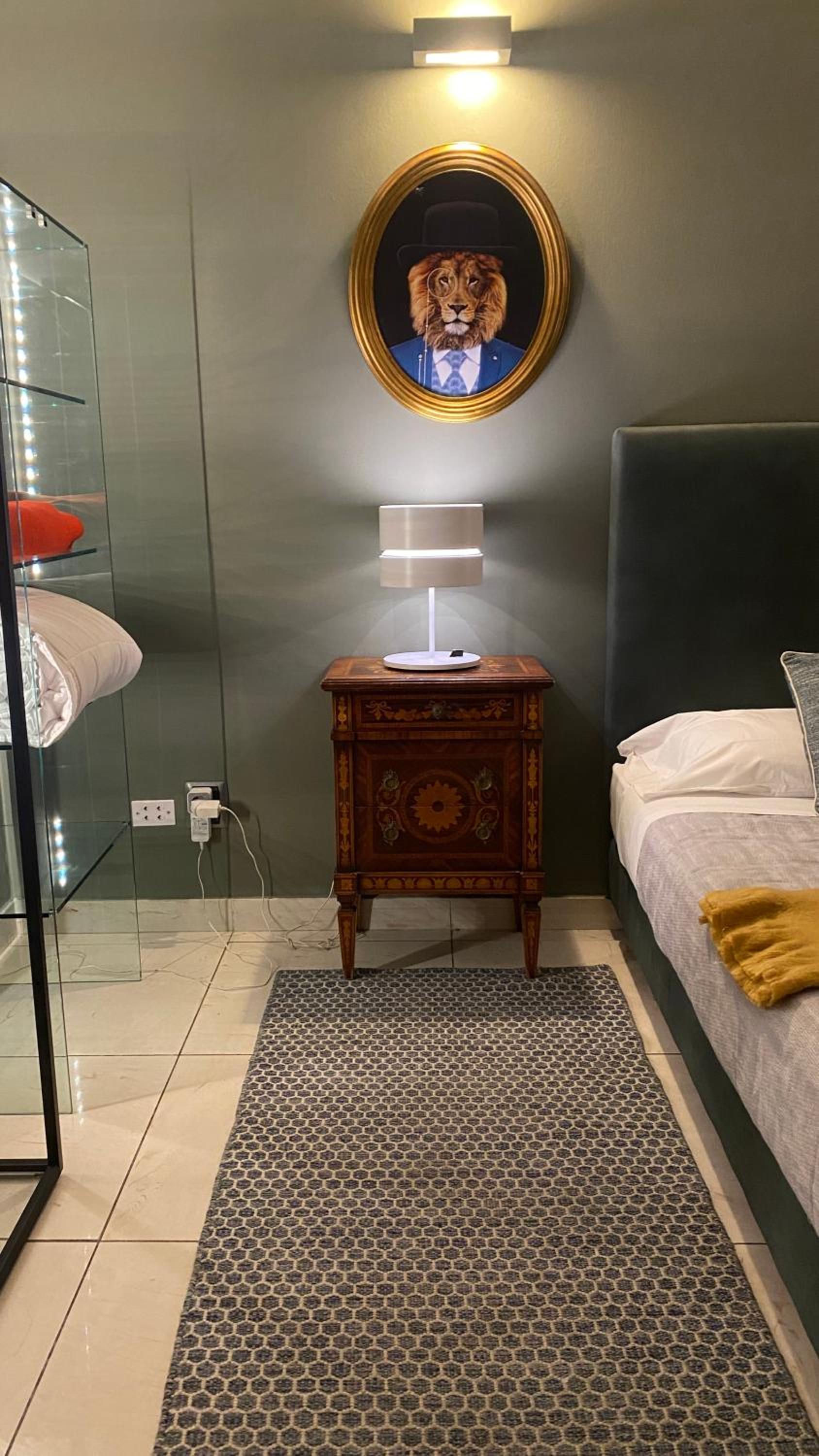 hotel room