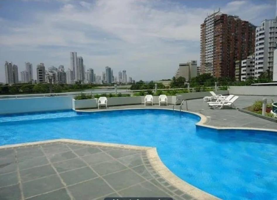 Apartamento torres del lago 1102
