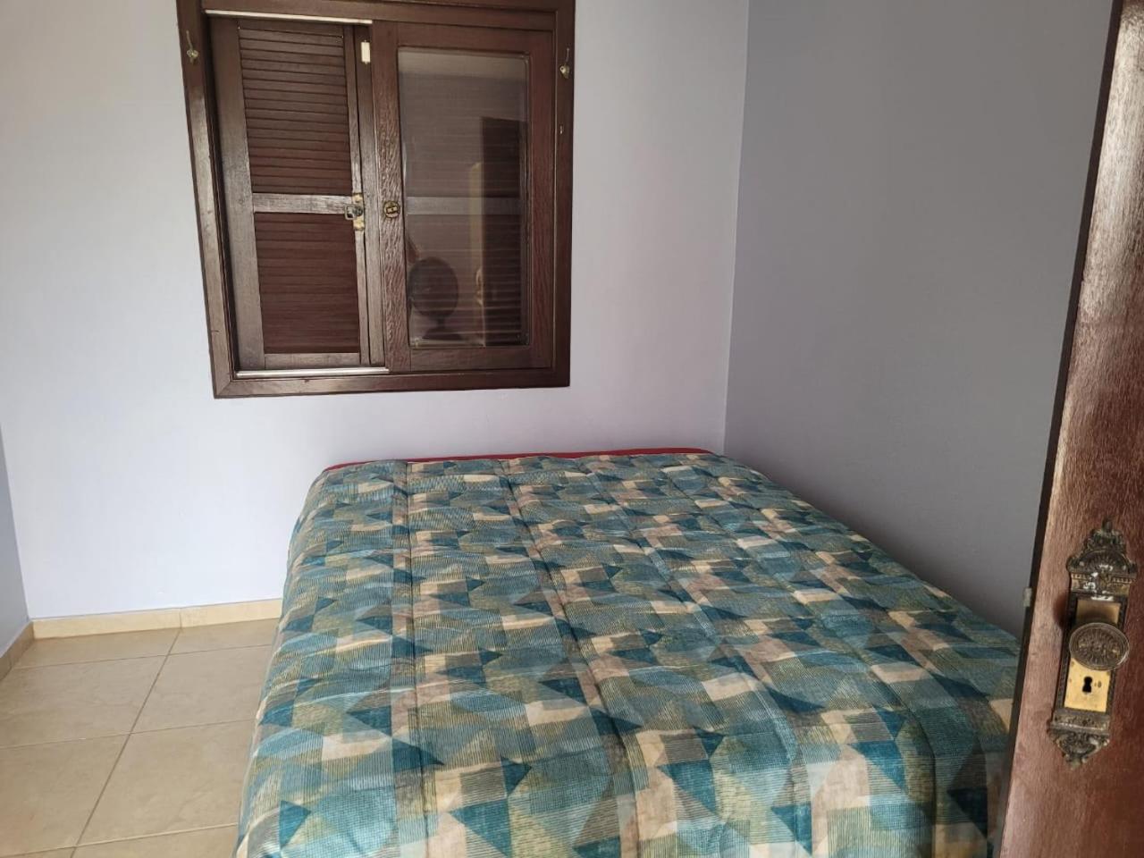 Casa com piscina a 50 metros da praia