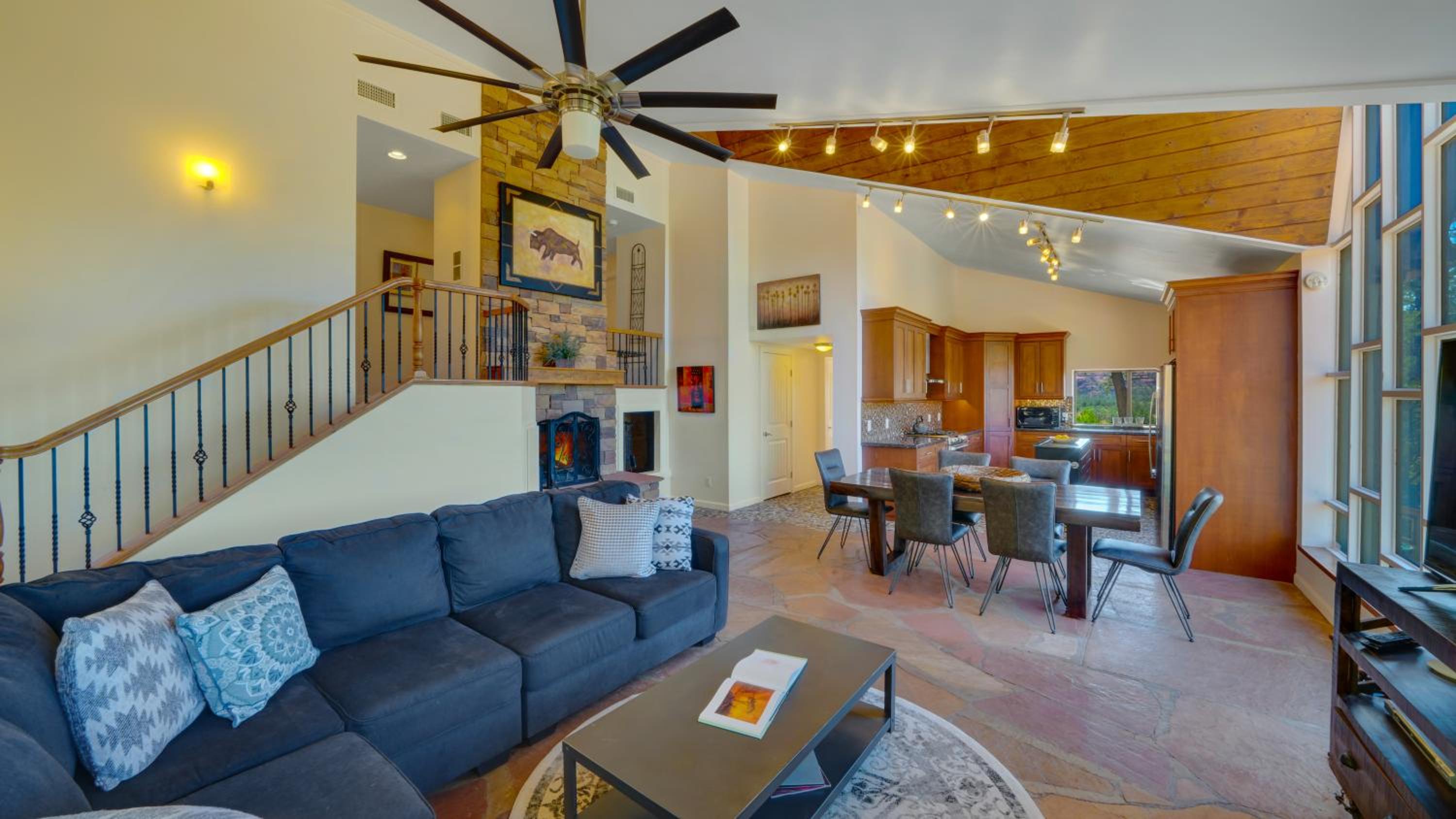 Walk 2 Trails! Pet Friendly! Stunning Views! view 5