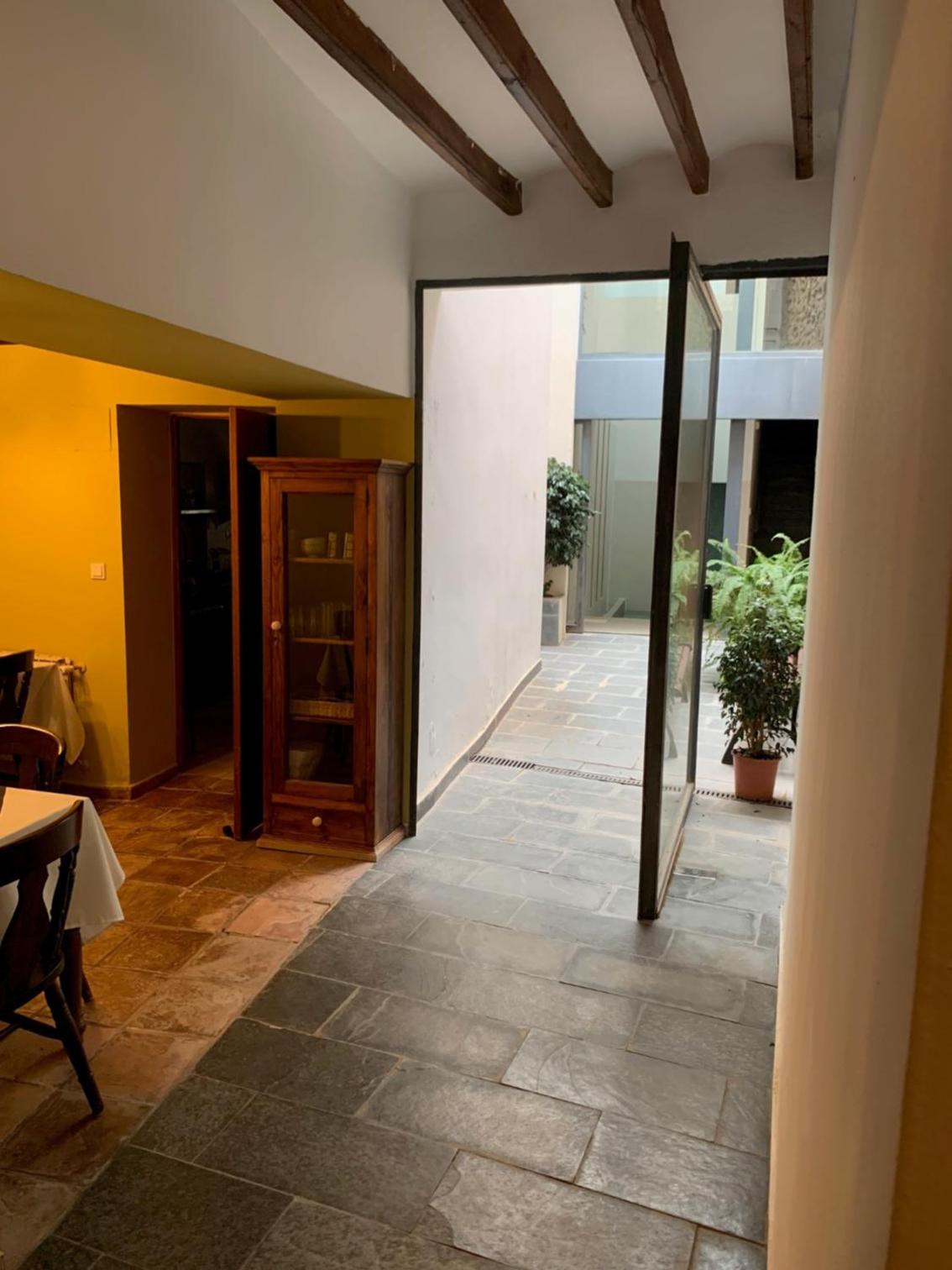 Las Puertas Del Indiano