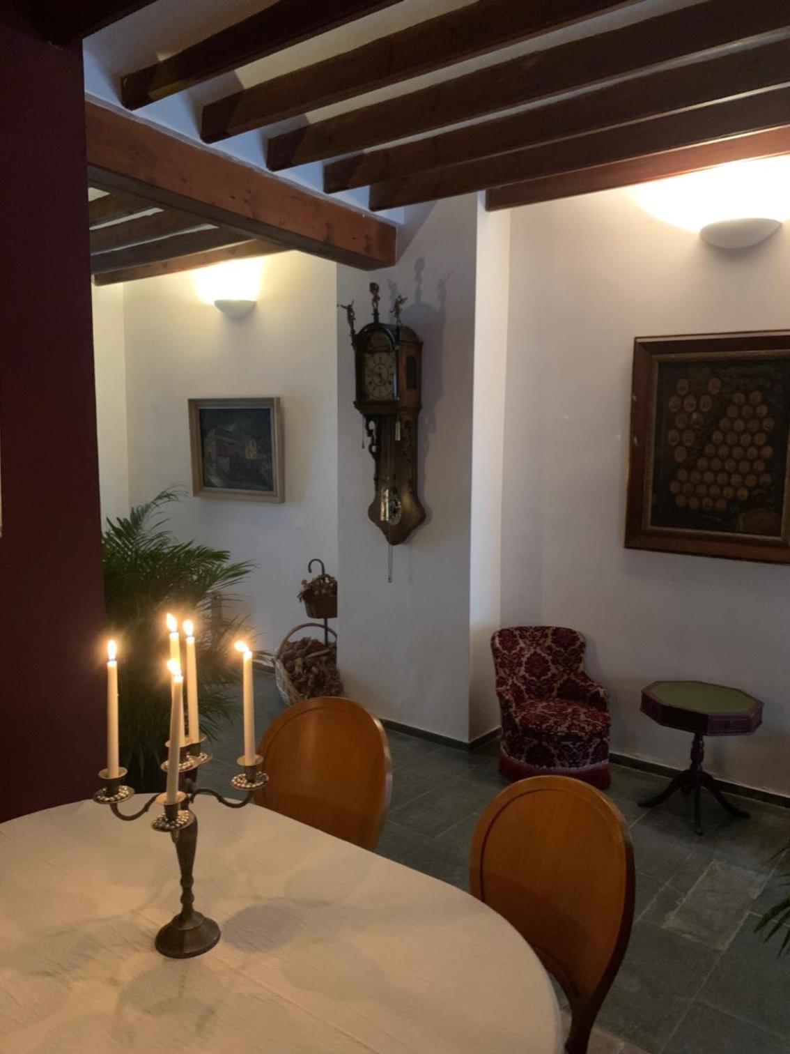 Las Puertas Del Indiano