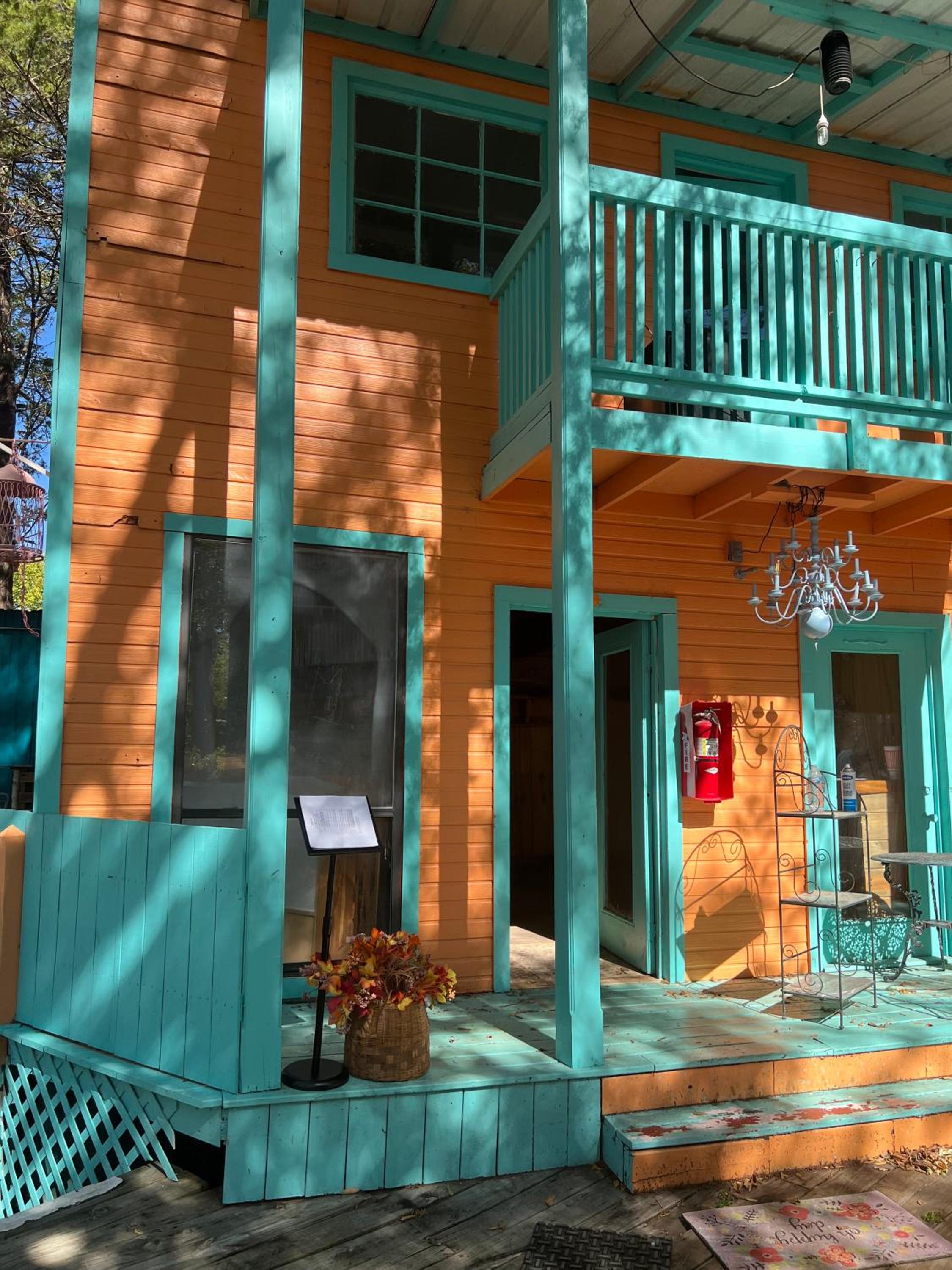 Dolly's Villa, 2-Level Suite 5 Min from Trade Days
