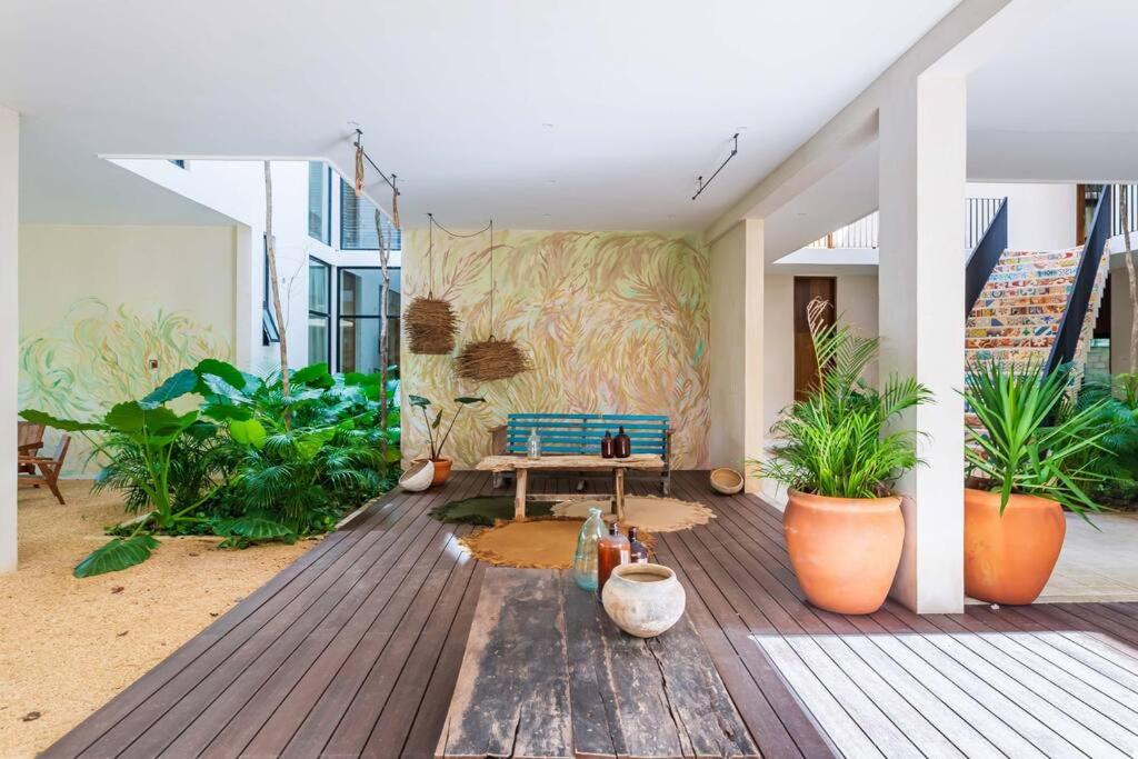 VISCOUNT IV MANOR TULUM By SANDY POWERFUL
