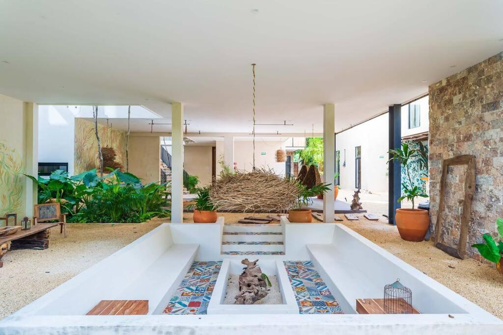 VISCOUNT IV MANOR TULUM By SANDY POWERFUL