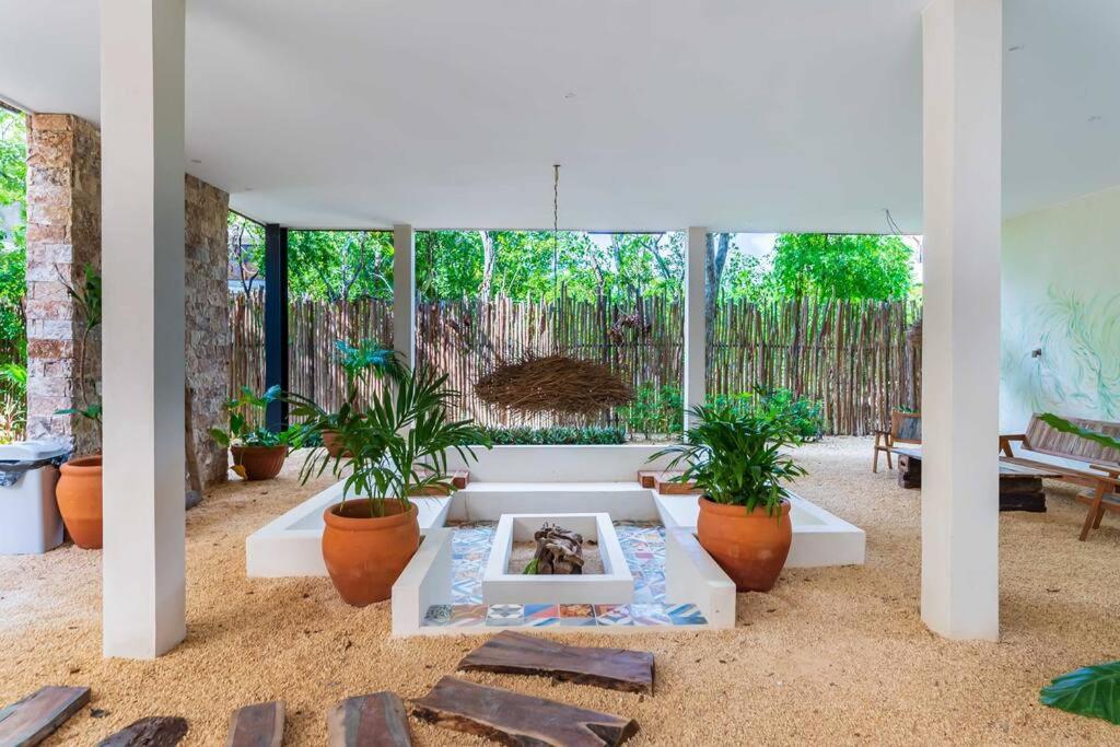 VISCOUNT IV MANOR TULUM By SANDY POWERFUL