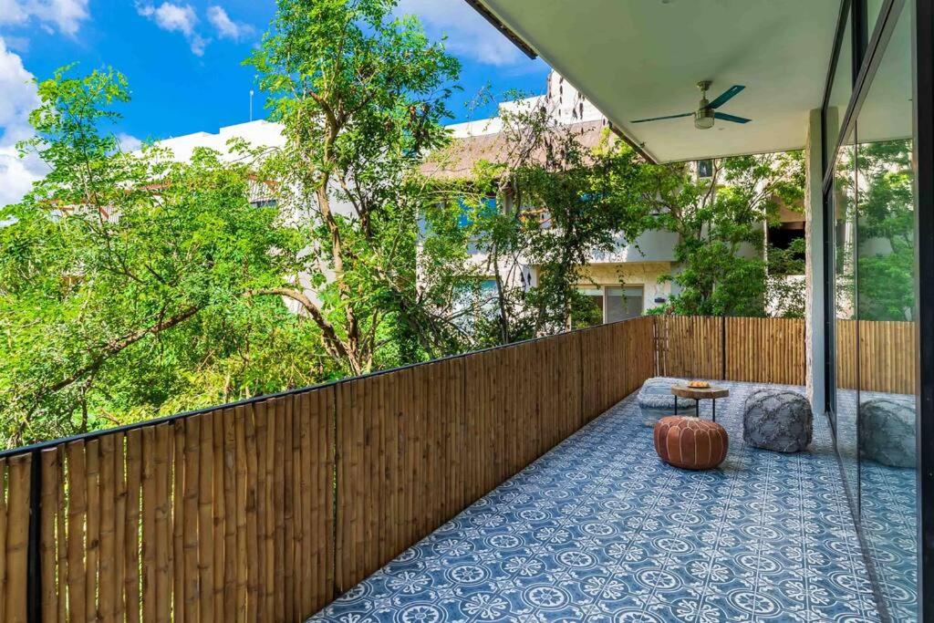 VISCOUNT IV MANOR TULUM By SANDY POWERFUL