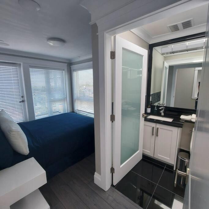 Beautiful Bright 3 Bed Townhouse