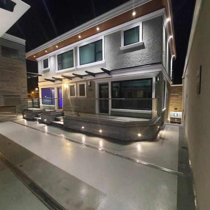 Beautiful Bright 3 Bed Townhouse