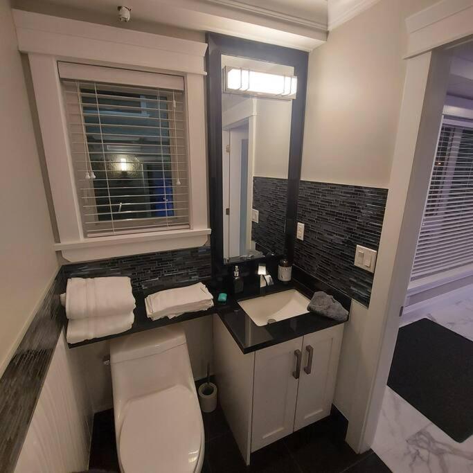 Beautiful Bright 3 Bed Townhouse