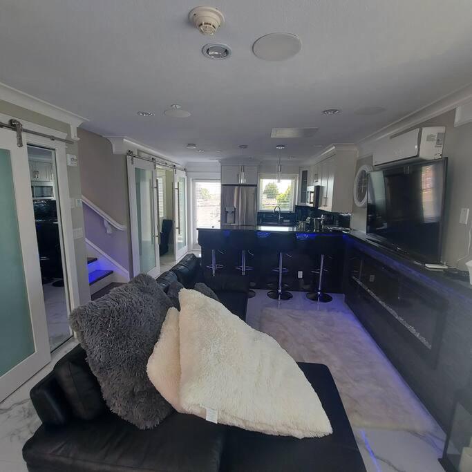 Beautiful Bright 3 Bed Townhouse