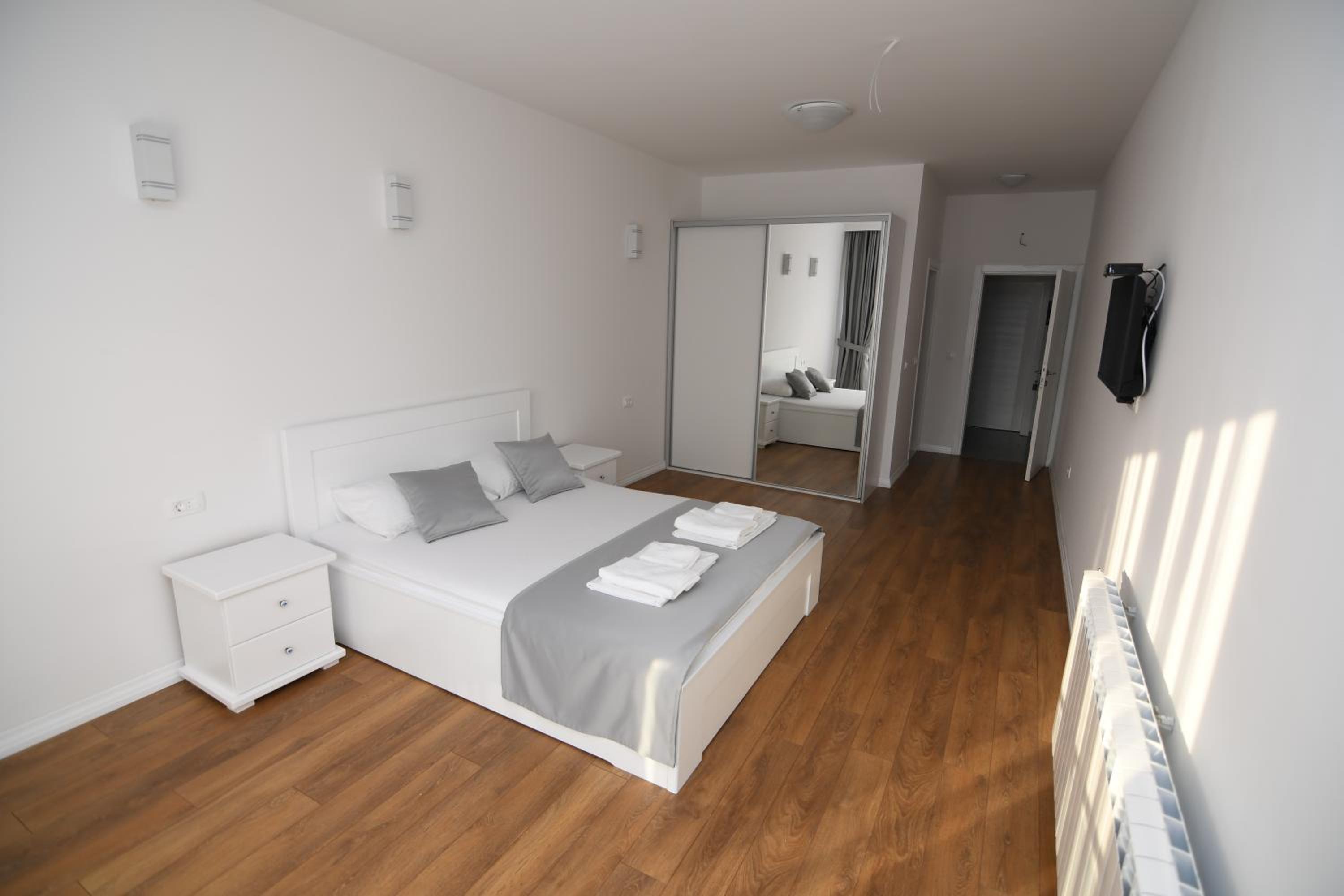 Elan Luxury Apartments & Rooms view 5