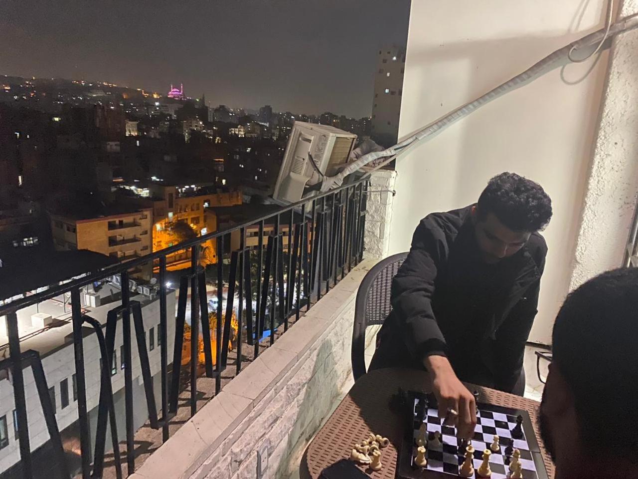 NADA _ HOTEL