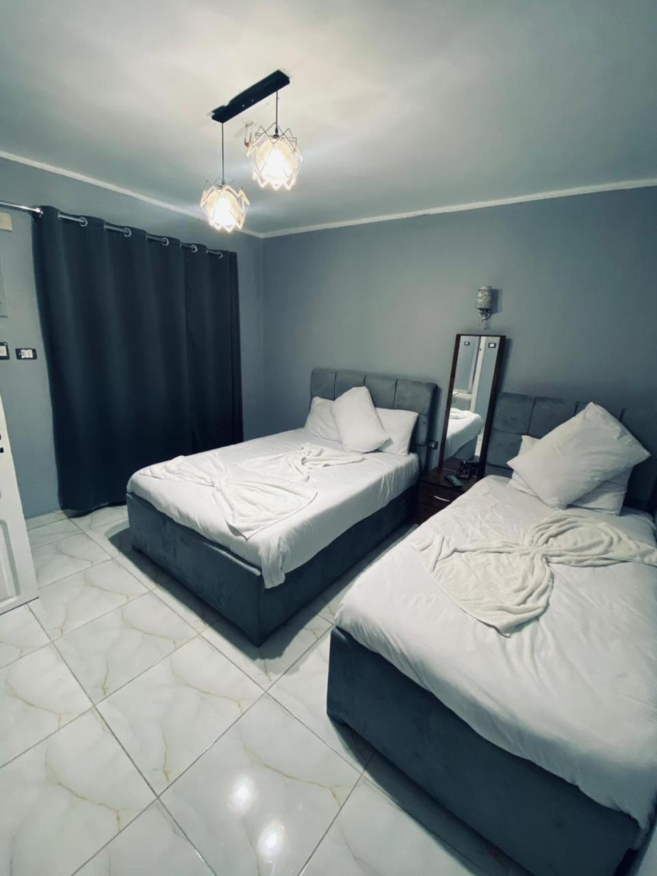 NADA _ HOTEL